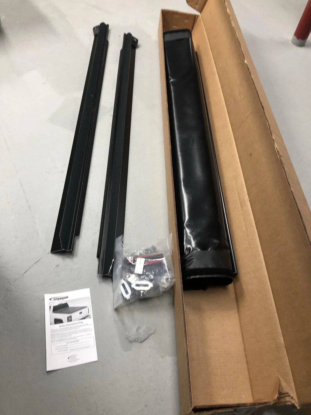 Jeep Gladiator Access LiteRider Tonneau cove brand new $225 D50FDE35-7E7D-4DBB-917E-3F3120869375