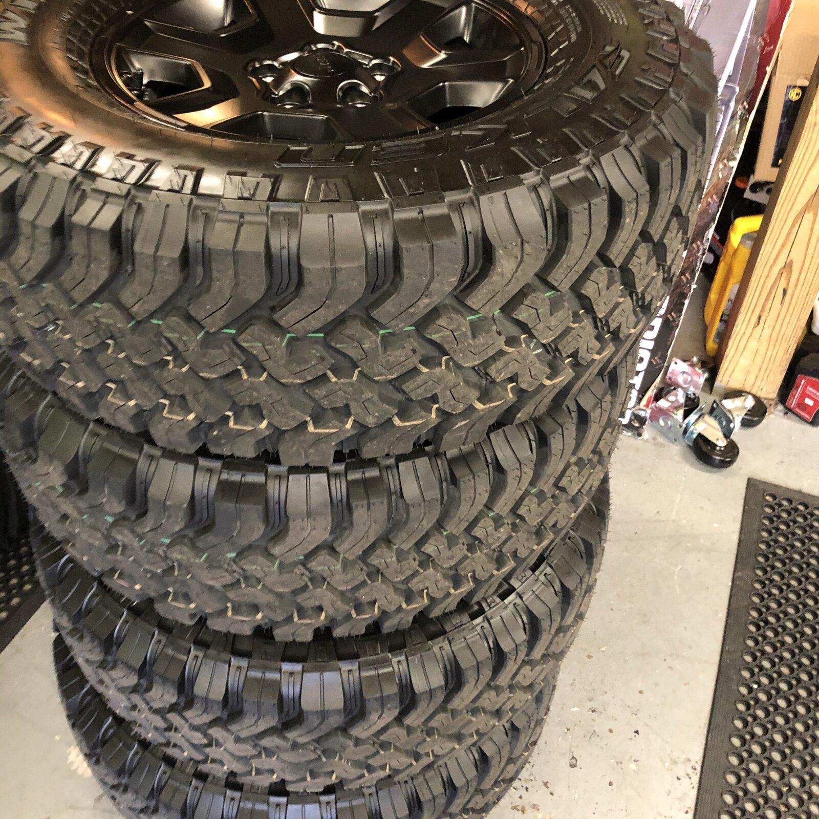 Jeep Gladiator Mojave wheels and tires MT 85A3476D-B390-488E-BF6F-F05CAA23CC85