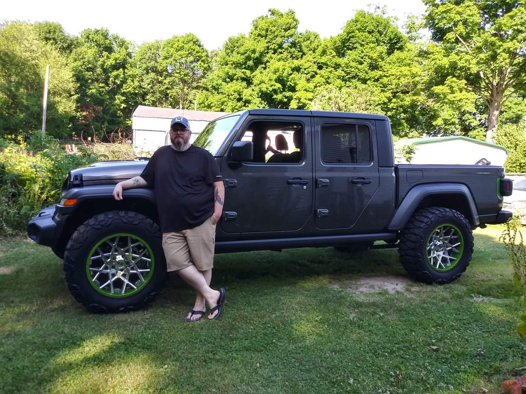 Jeep Gladiator 35x12.50R20 with XD Grenades FB_IMG_1616855818208
