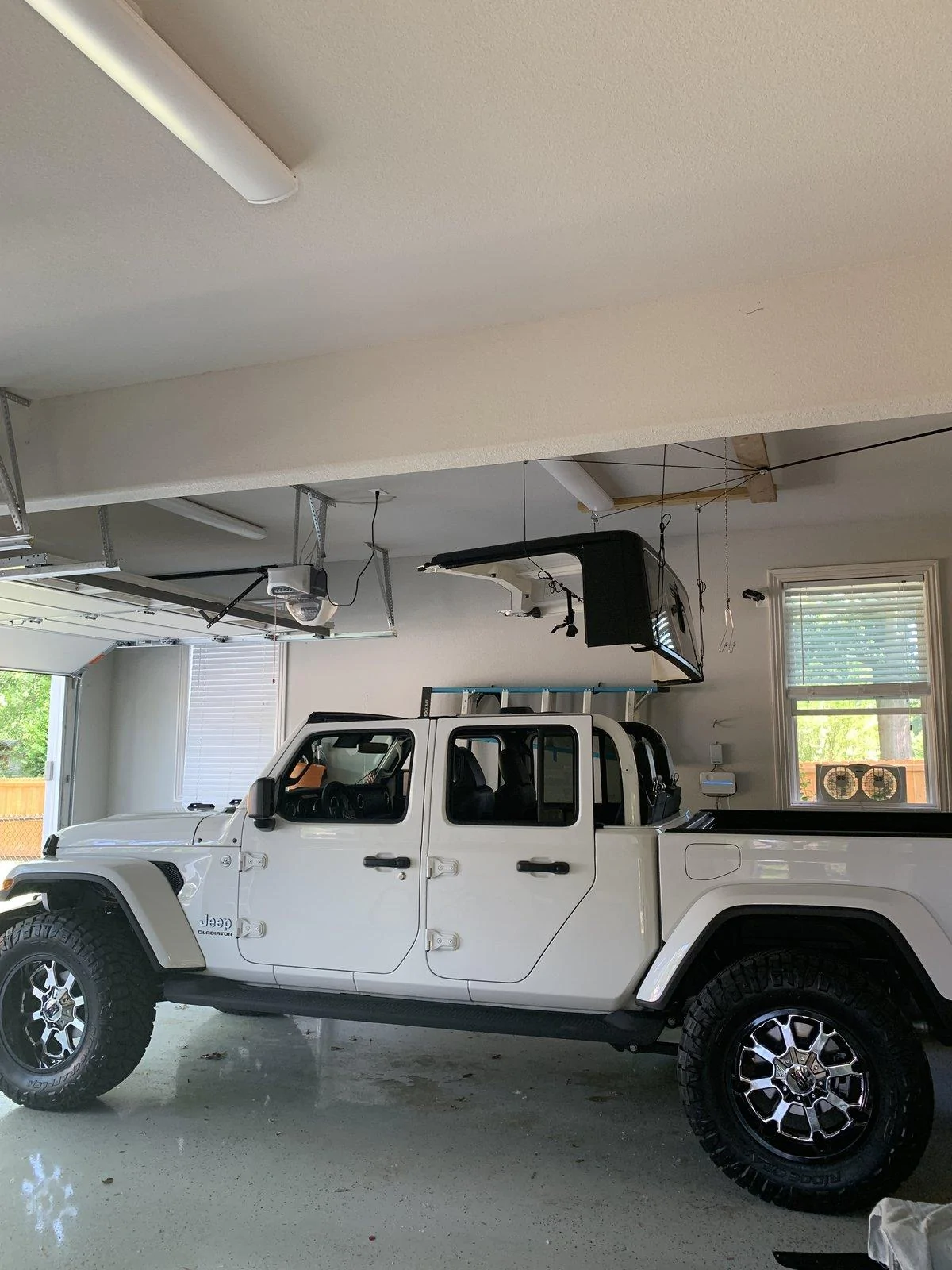Jeep Gladiator Hard Top Hoist/Lift Help IMG_1308