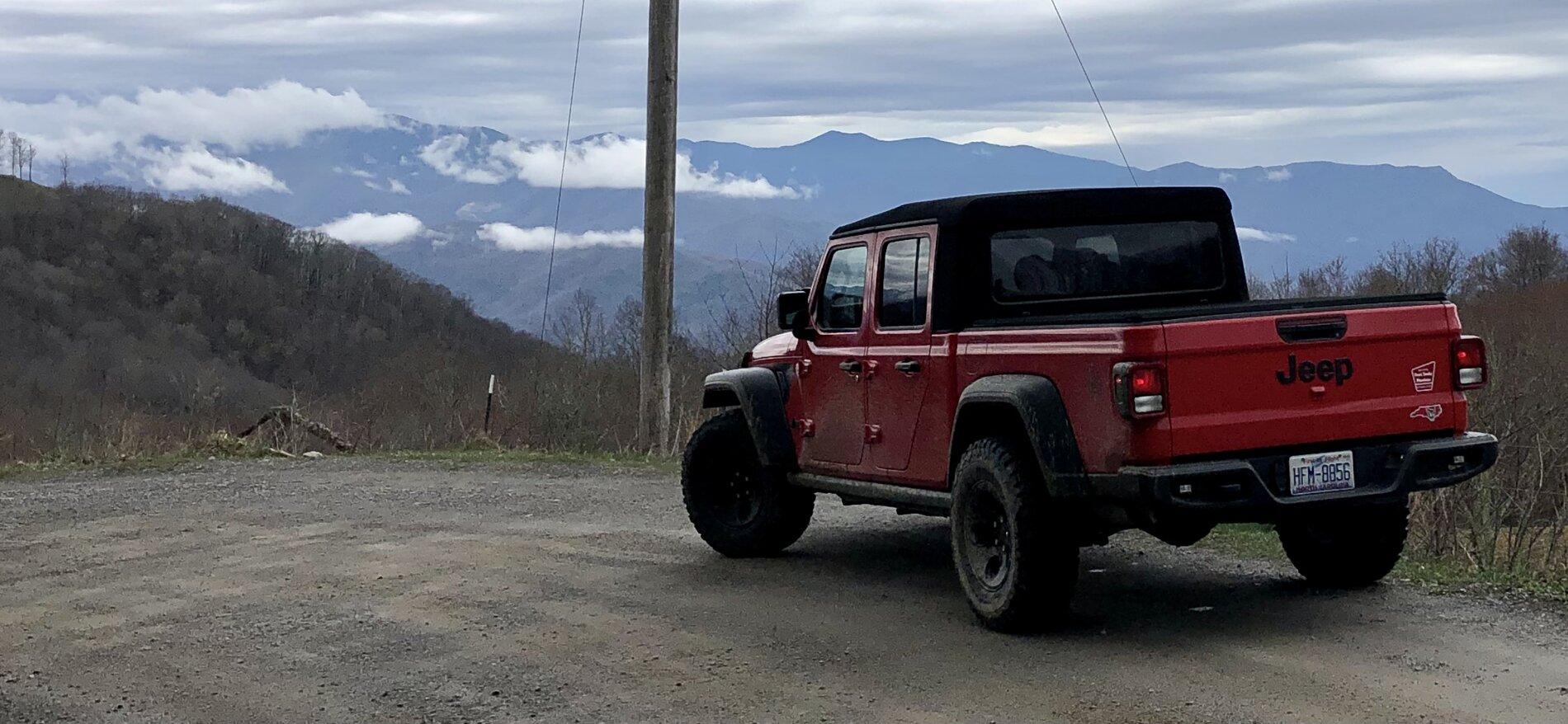 Jeep Gladiator Gladiator Glamour Shots 932B23EB-BD7F-4F4D-B3B3-59CE43039616