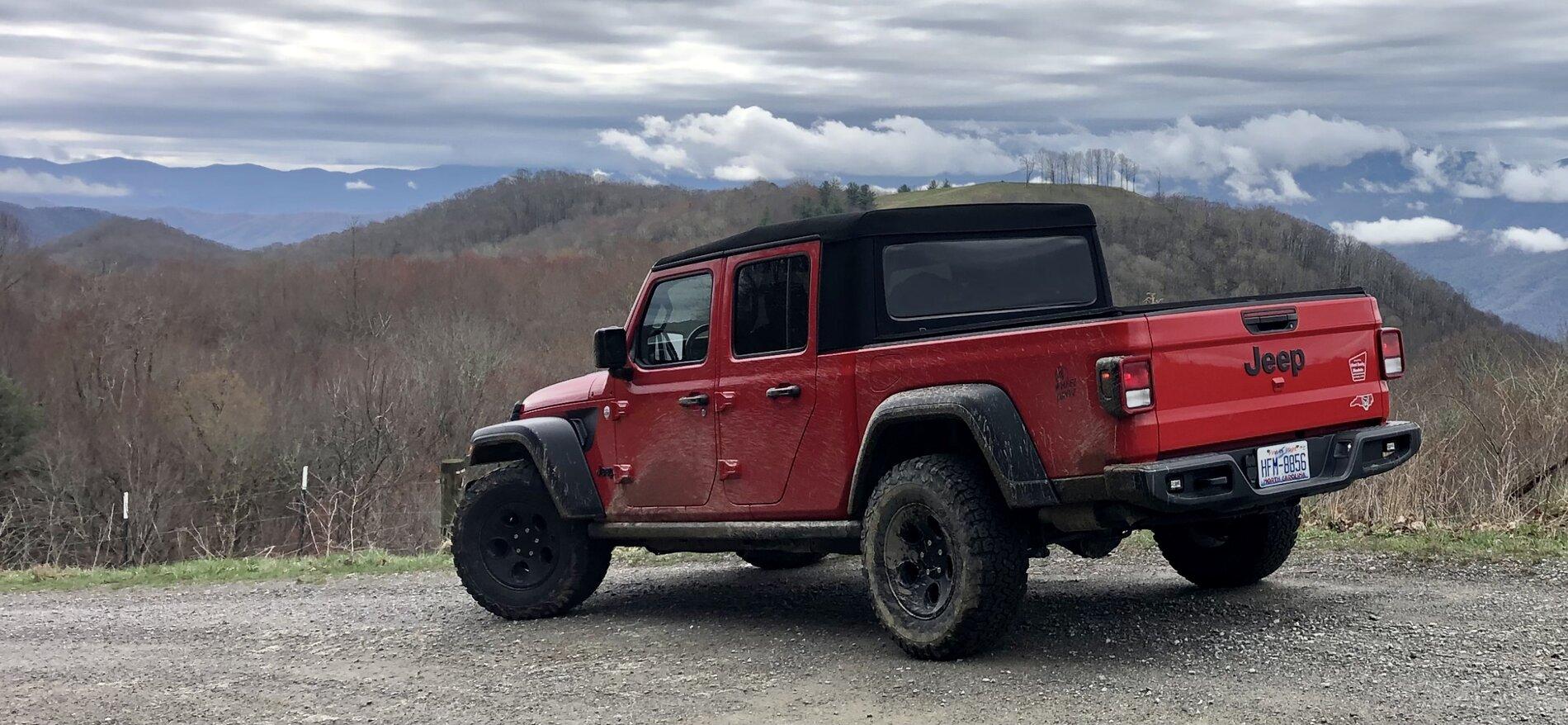 Jeep Gladiator Gladiator Glamour Shots CAF76682-8B94-438F-B785-AF988FEFCA78
