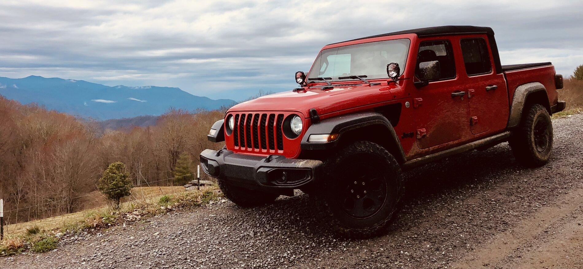 Jeep Gladiator Gladiator Glamour Shots 9985CDF3-9DF0-4D3B-A9A8-0DD664CCCCA7