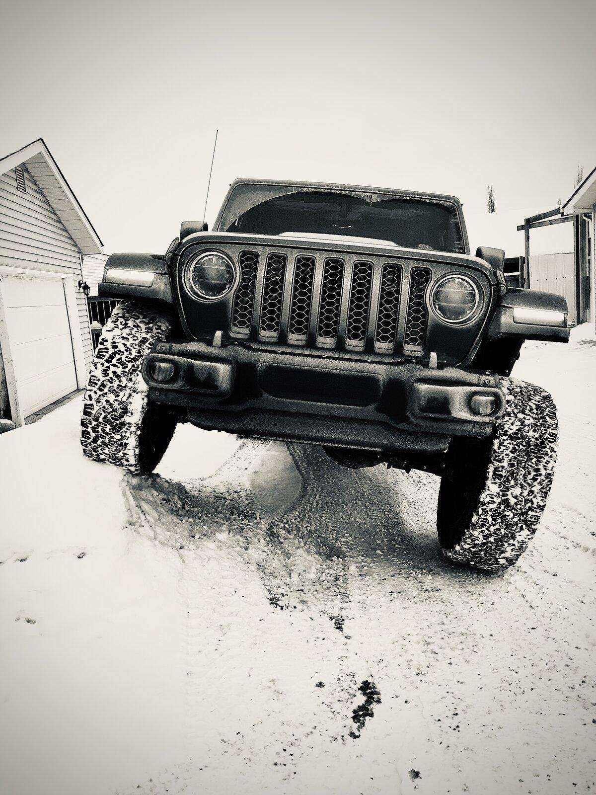 Jeep Gladiator Gladiator Glamour Shots F3E51C09-4976-407E-A985-21CAC4EA1F9E
