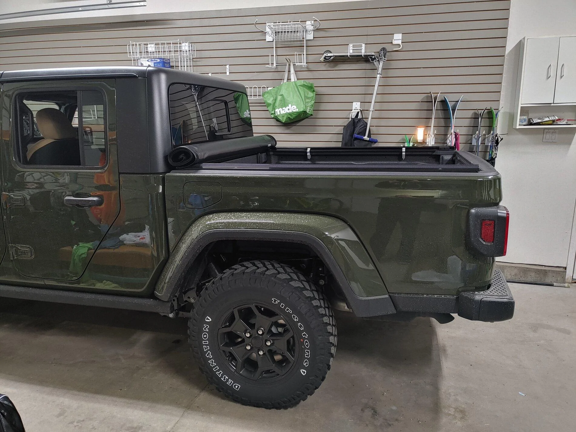 Jeep Gladiator Bed cover on the cheap! (From Chevy Colorado) 20210327_112602_HDR