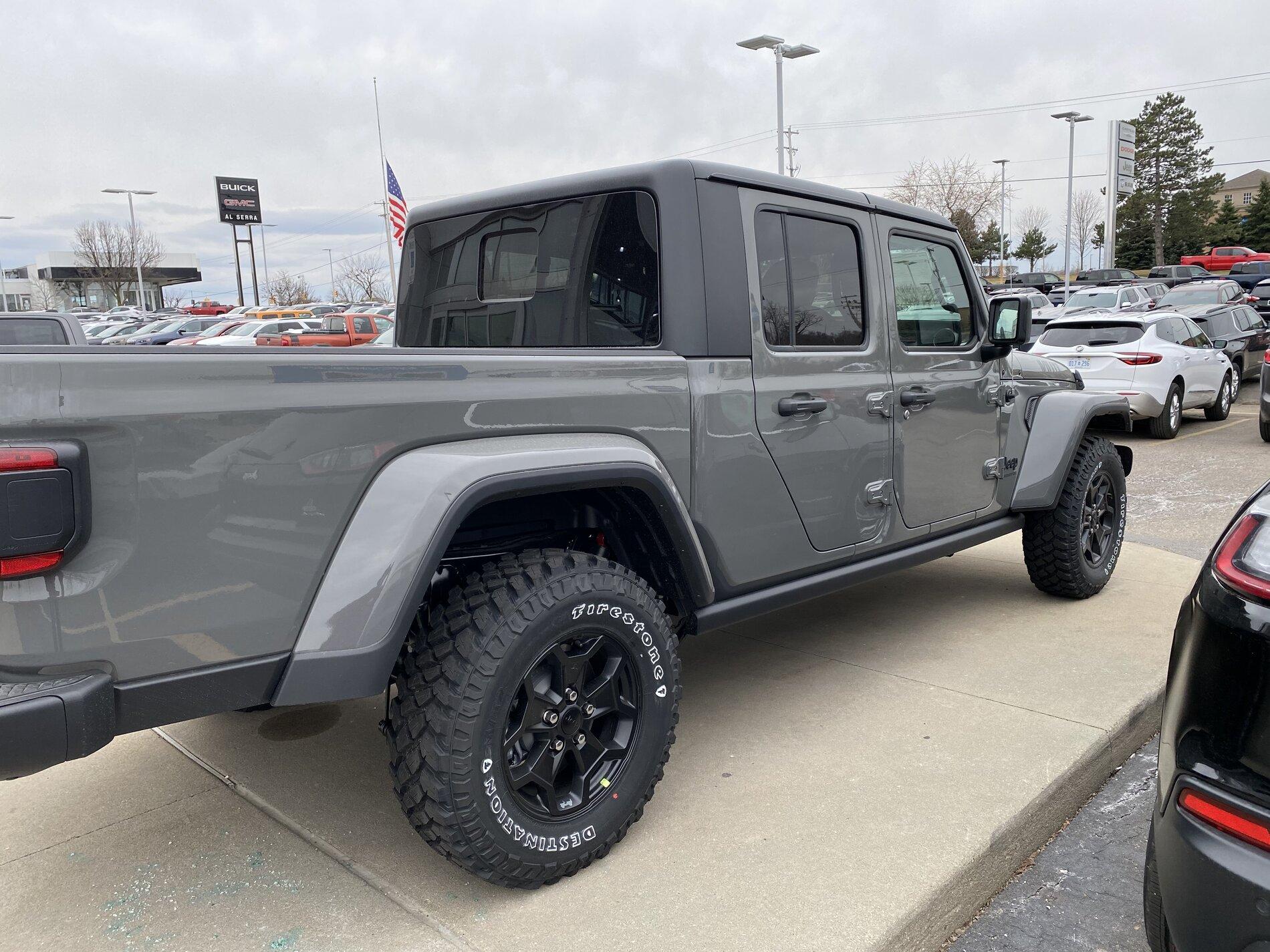 Jeep Gladiator mods please move to right section, i cant edit? F6F8818F-7C38-45E3-8FEE-5629C0421AA6