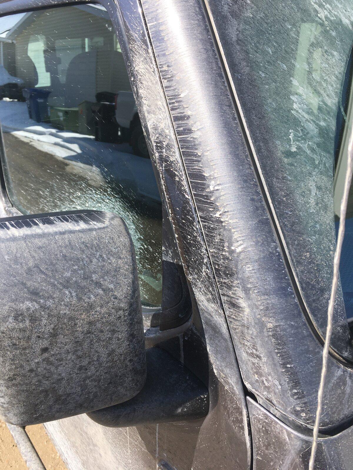 Jeep Gladiator Windshield Side Trim Piece PLEASE 5C965FB8-A6DC-4EFF-BB63-428FD9AC6E60