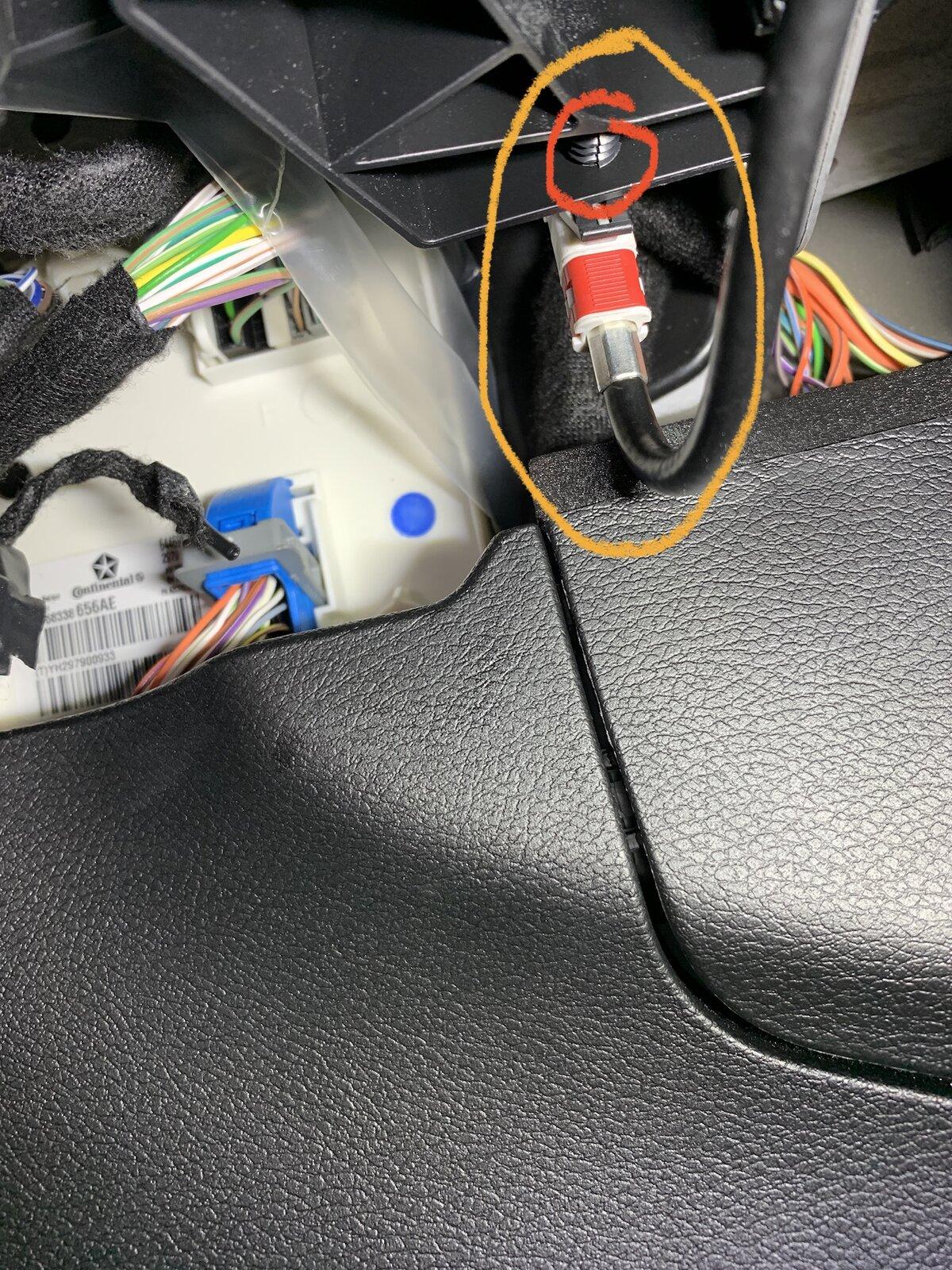 Jeep Gladiator AM/FM Antenna Delete - Moving From Exterior to Interior CB7A1635-8155-45D1-AE35-880D562CA163