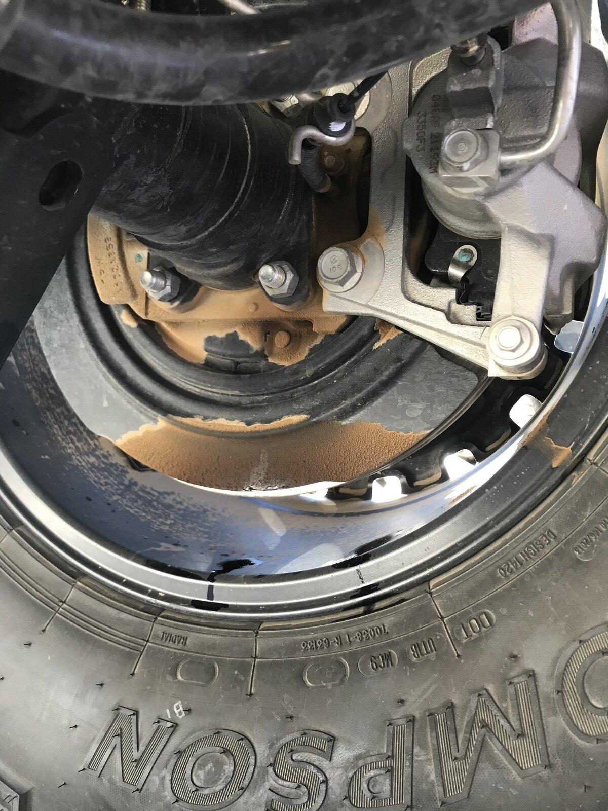 Jeep Gladiator Rear gear fluid leak less than 3500 miles. IMG_0603.JPG