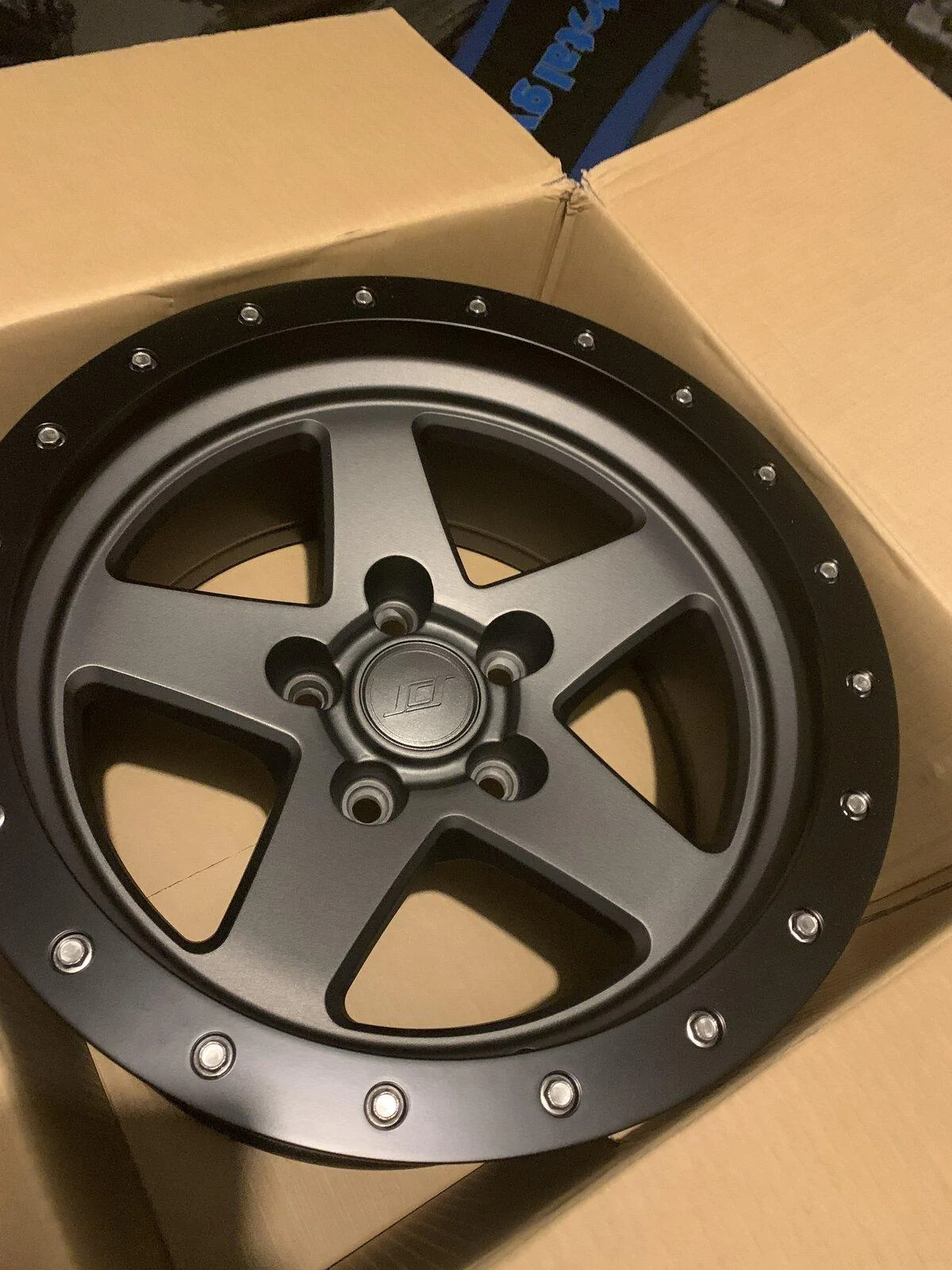 Jeep Gladiator Brand new SCS K5 17x8.5 wheels 1713D45D-1866-43CD-A2E9-7FA85B4E018F