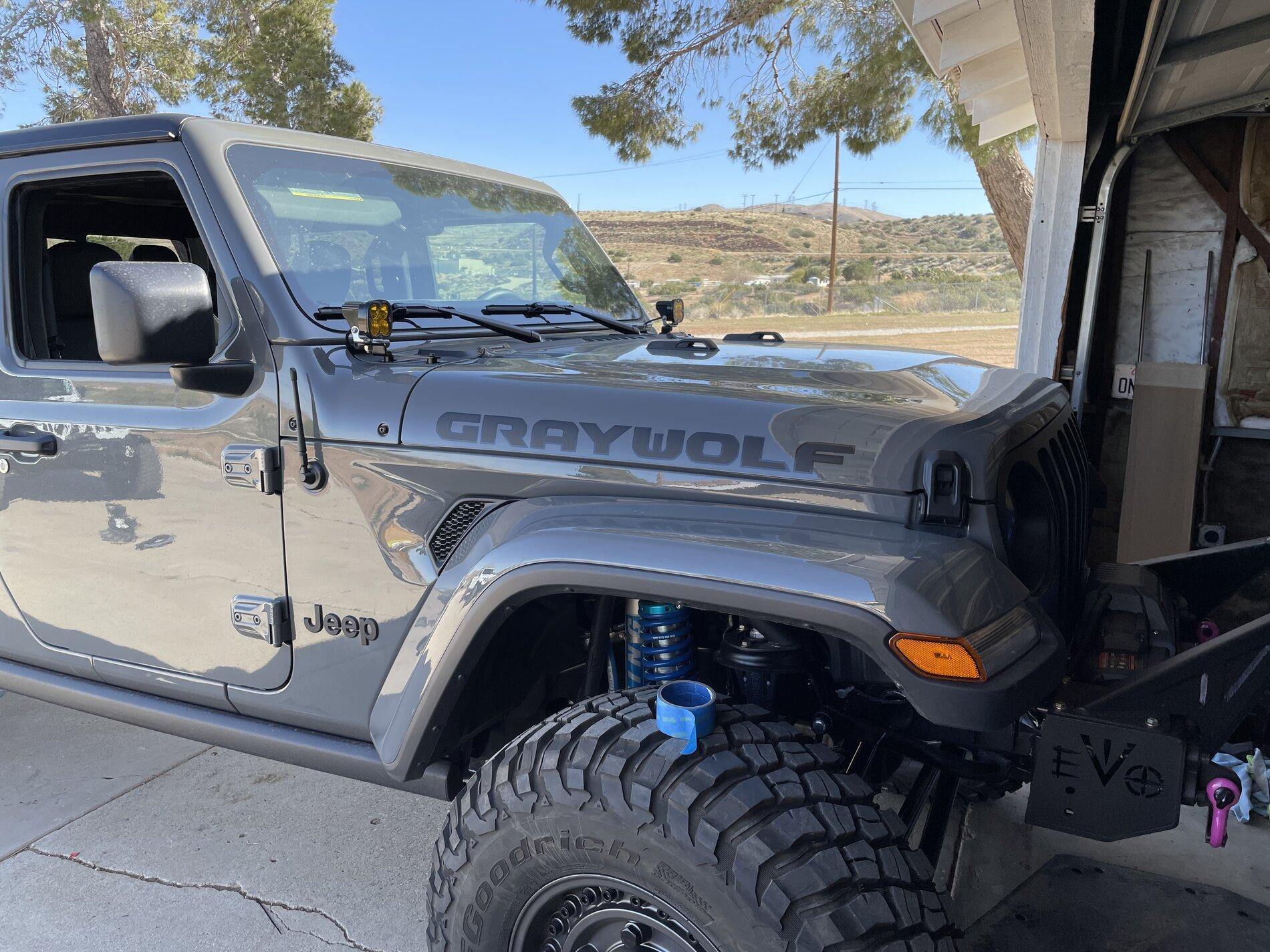 Jeep Gladiator Stickers and decal pics! E23551CB-2DA1-4734-ACBA-546063D7A74F