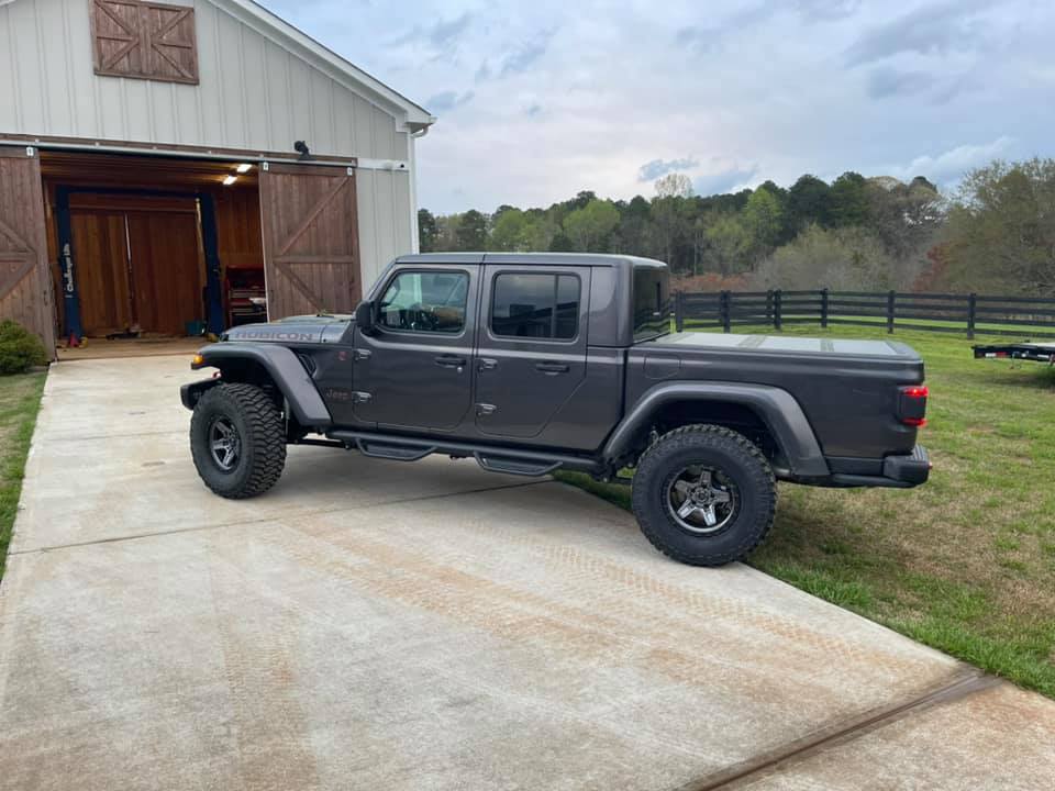 Jeep Gladiator GRANITE CRYSTAL JT Gladiator Club Lifted