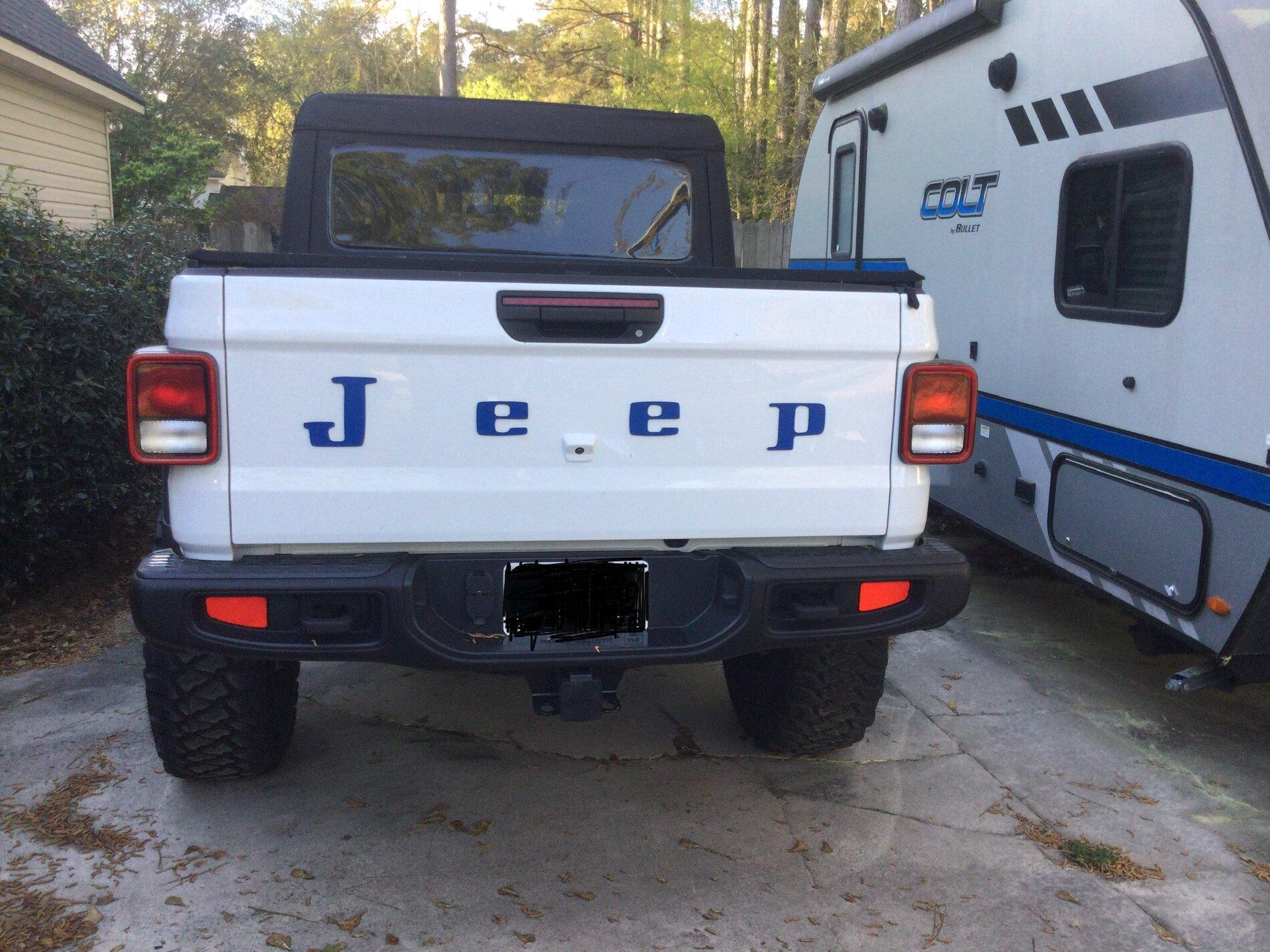 Jeep Gladiator "JEEP" tailgate badge mods? 3CC03A57-6082-4594-858B-35C6F1967502