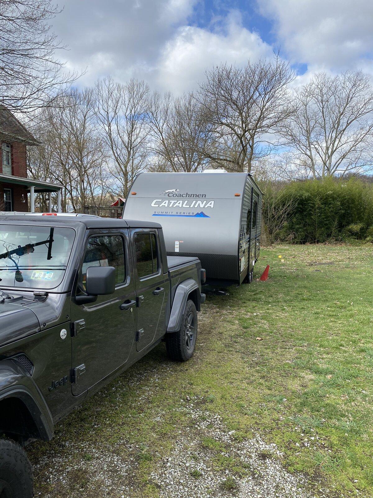 Jeep Gladiator Towing 6500lbs with the Overland 4BFF2C88-99AF-4544-9A48-12654EA3F591
