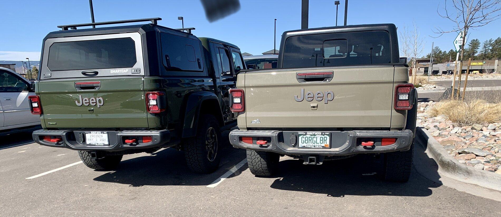 Jeep Gladiator SARGE GREEN Gladiator club A2905189-94B6-47CE-BD96-A65E0CB95363