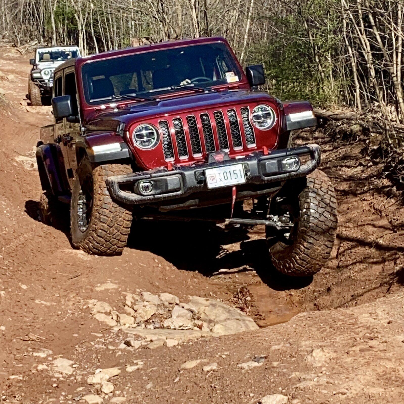 Jeep Gladiator Snazzberry Gladiator JT club 31F9AEA1-9552-4622-A36B-591584B01FD0