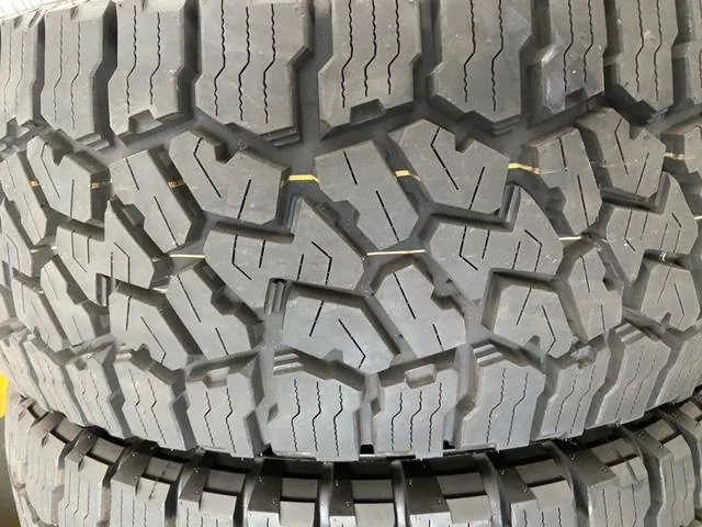 Jeep Gladiator Mojave Wheels and Tires m2