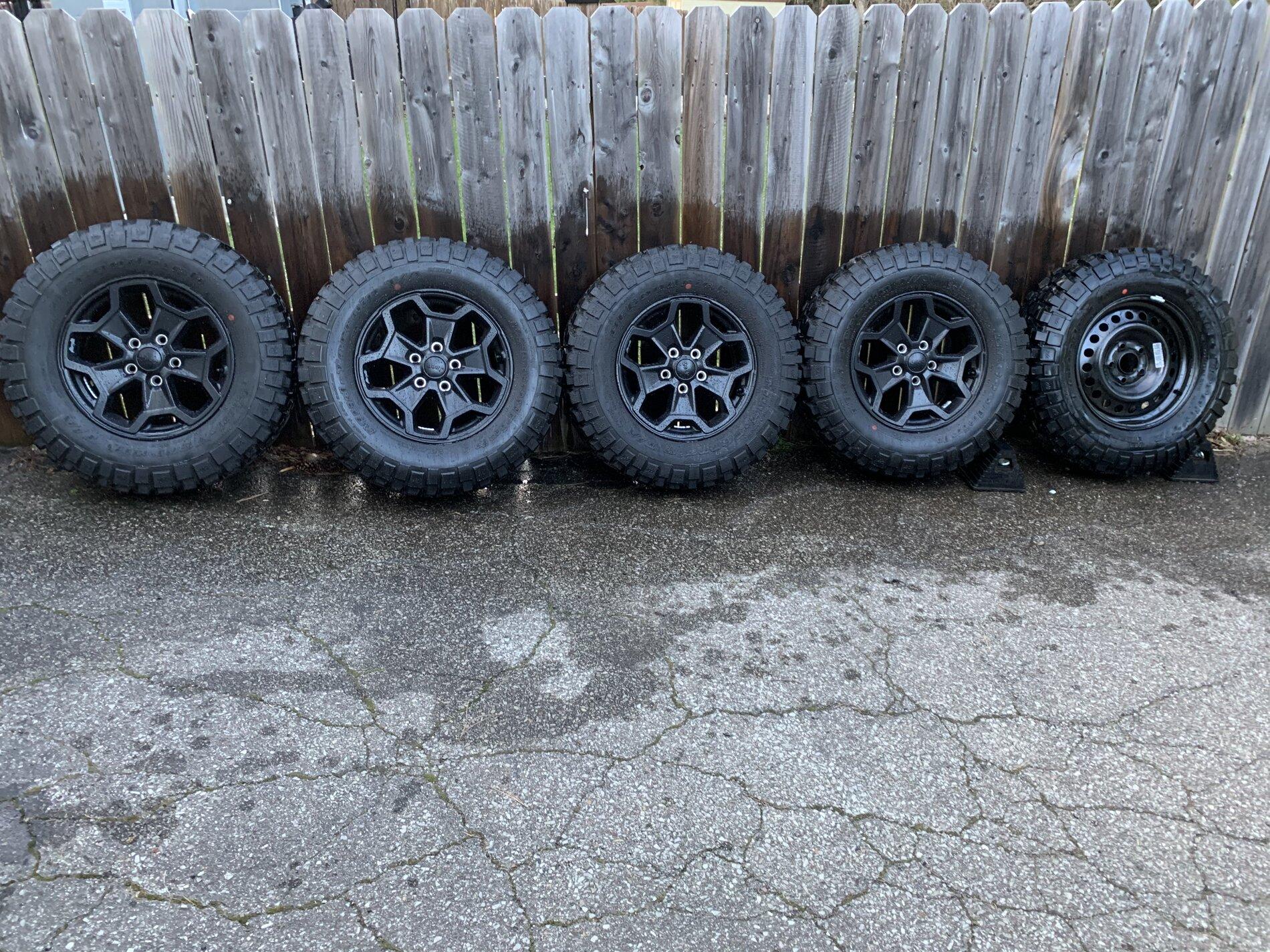 Jeep Gladiator (SOLD)Willys Wheels and Tires 1A11A04B-4D93-47B6-8DC5-EE3835B25D42