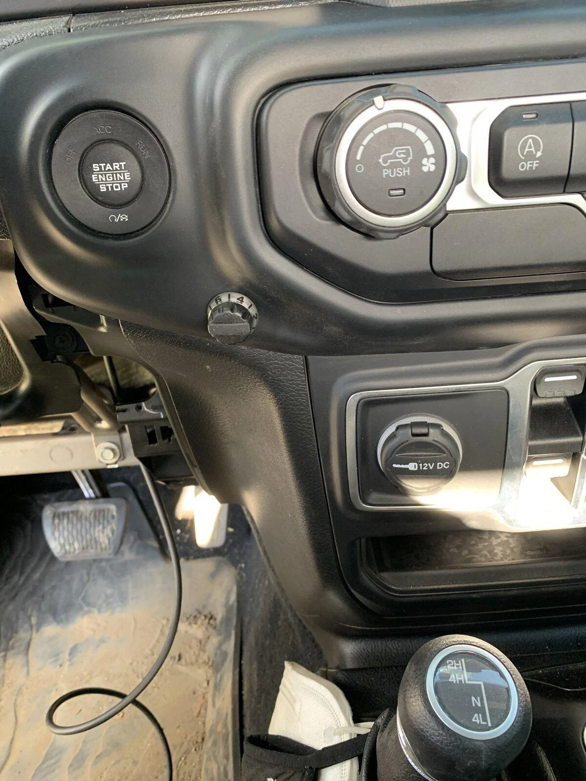 Jeep Gladiator Trailer brake controller imag