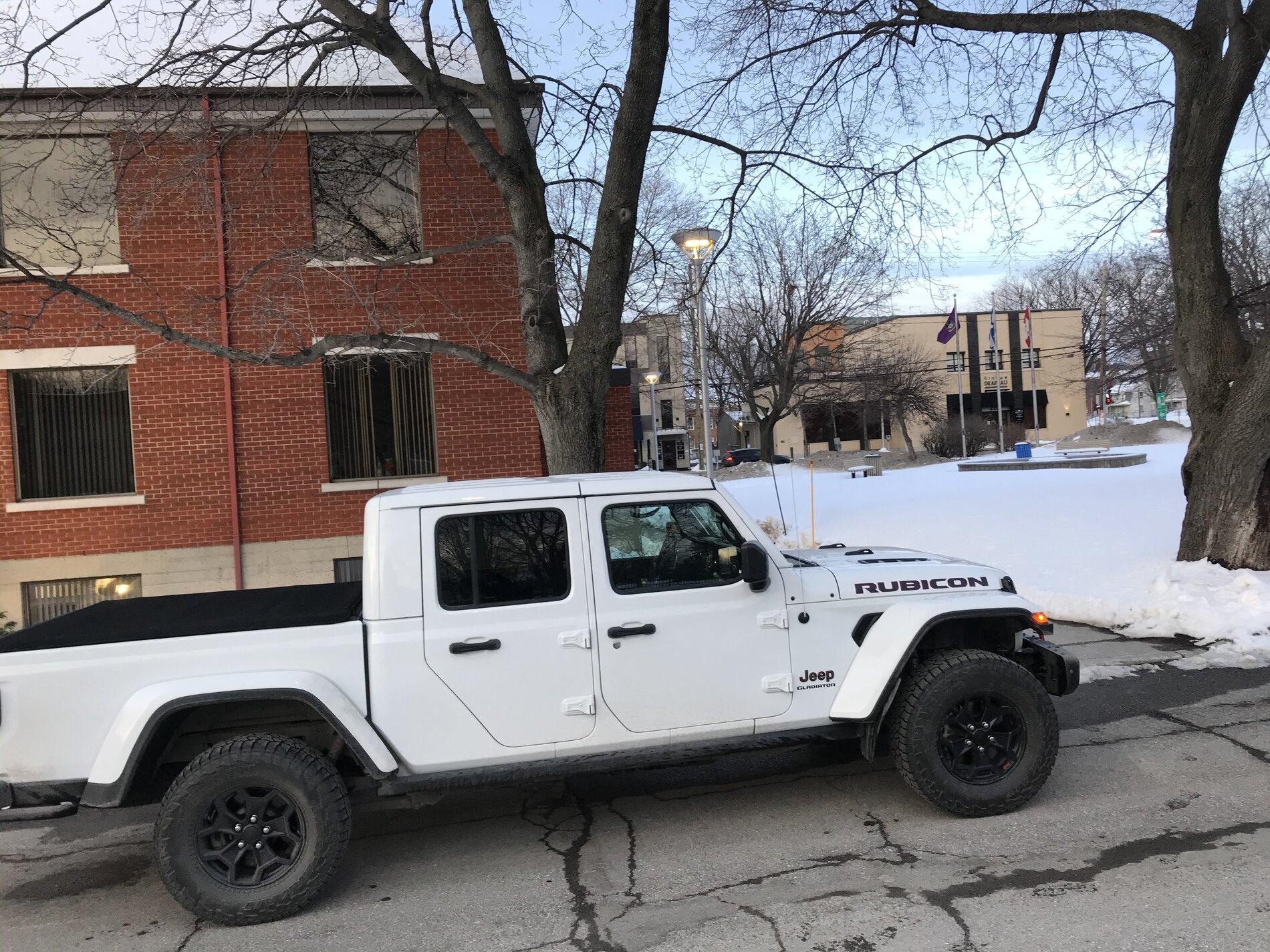 Jeep Gladiator -- 2020+ Gladiator Picture Game -- EE549F79-2995-4B3B-9DAD-6DB627F5DBF0
