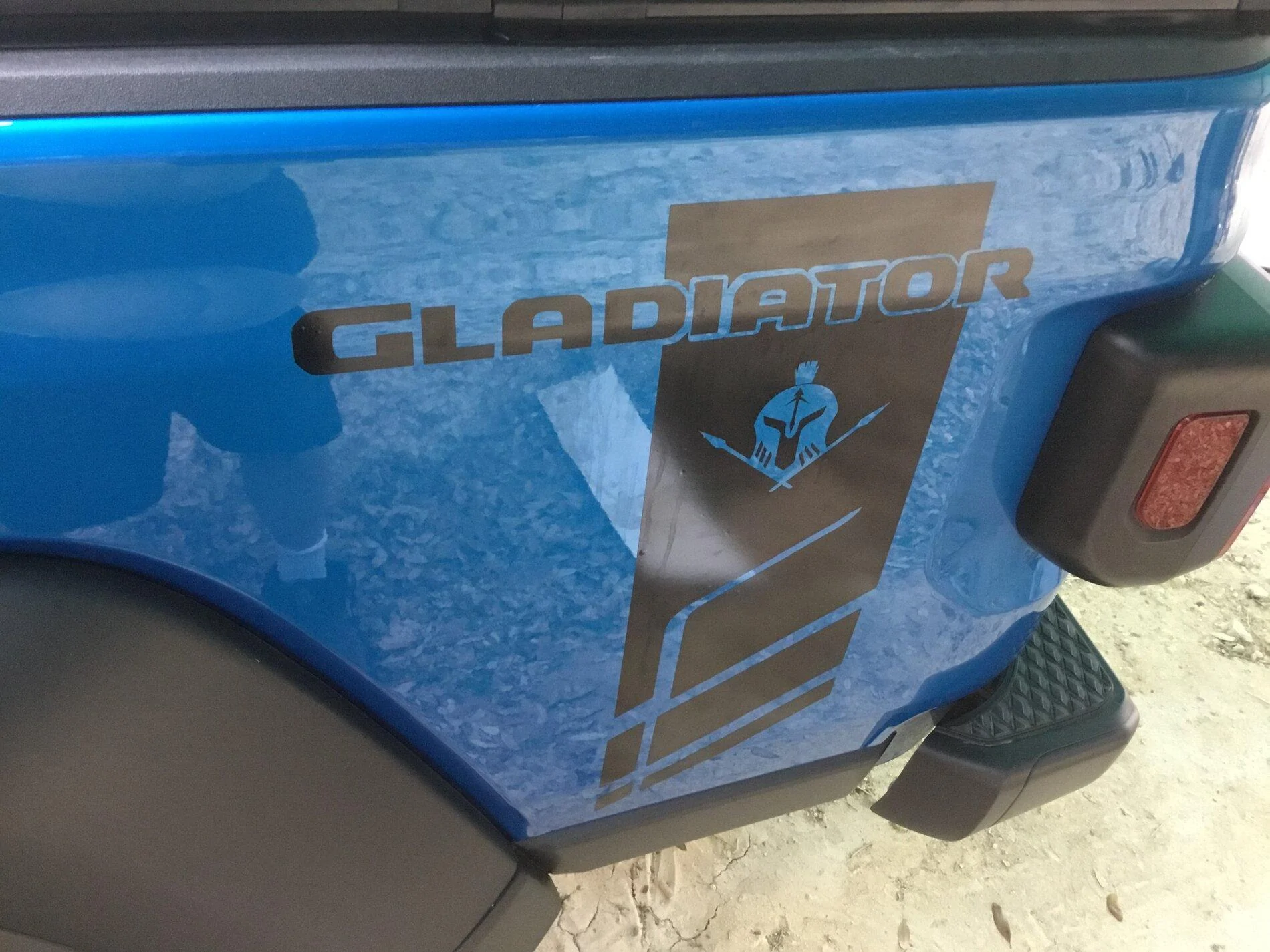 Jeep Gladiator HYDRO BLUE PEARL Gladiator JT Club DBD0A7B7-8655-4D7D-AE93-97699F10AD98