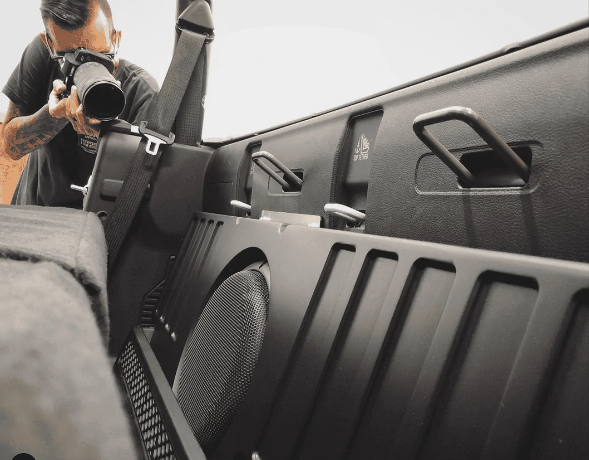 Jeep Gladiator OEM Audio Plus Screen Shot 2021-03-31 at 1.15.07 PM