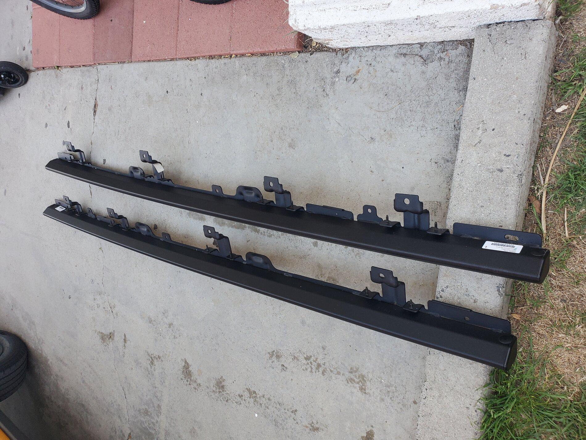 Jeep Gladiator 2020 JEEP GLADIATOR ROCK SLIDERS 20210331_175421