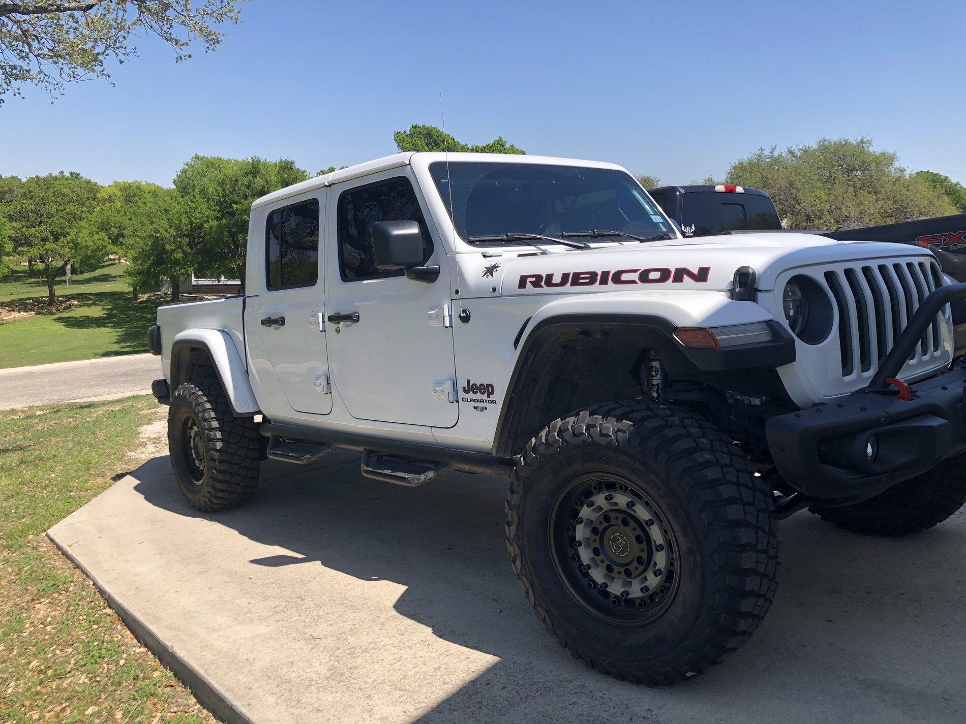 Jeep Gladiator Gladiators on Mopar 2" Lift Kit 14775AD8-9530-4B9E-B8BF-38BB67F16525