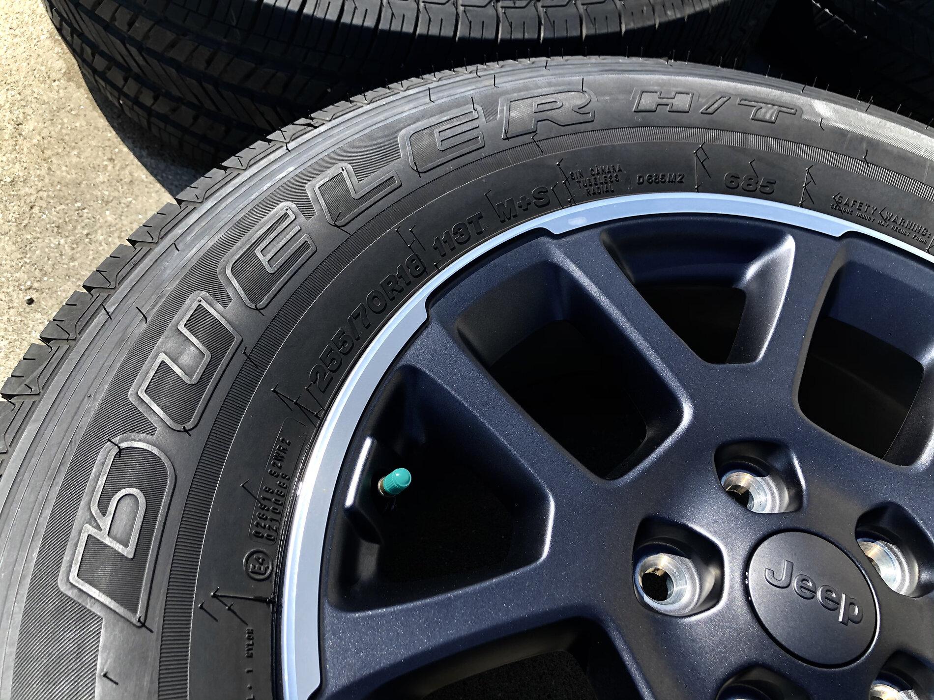Jeep Gladiator Gladiator Overland Takeoffs - 18" Rims w/ 255/70R18s w/ TPMS and Spare IMG_6245