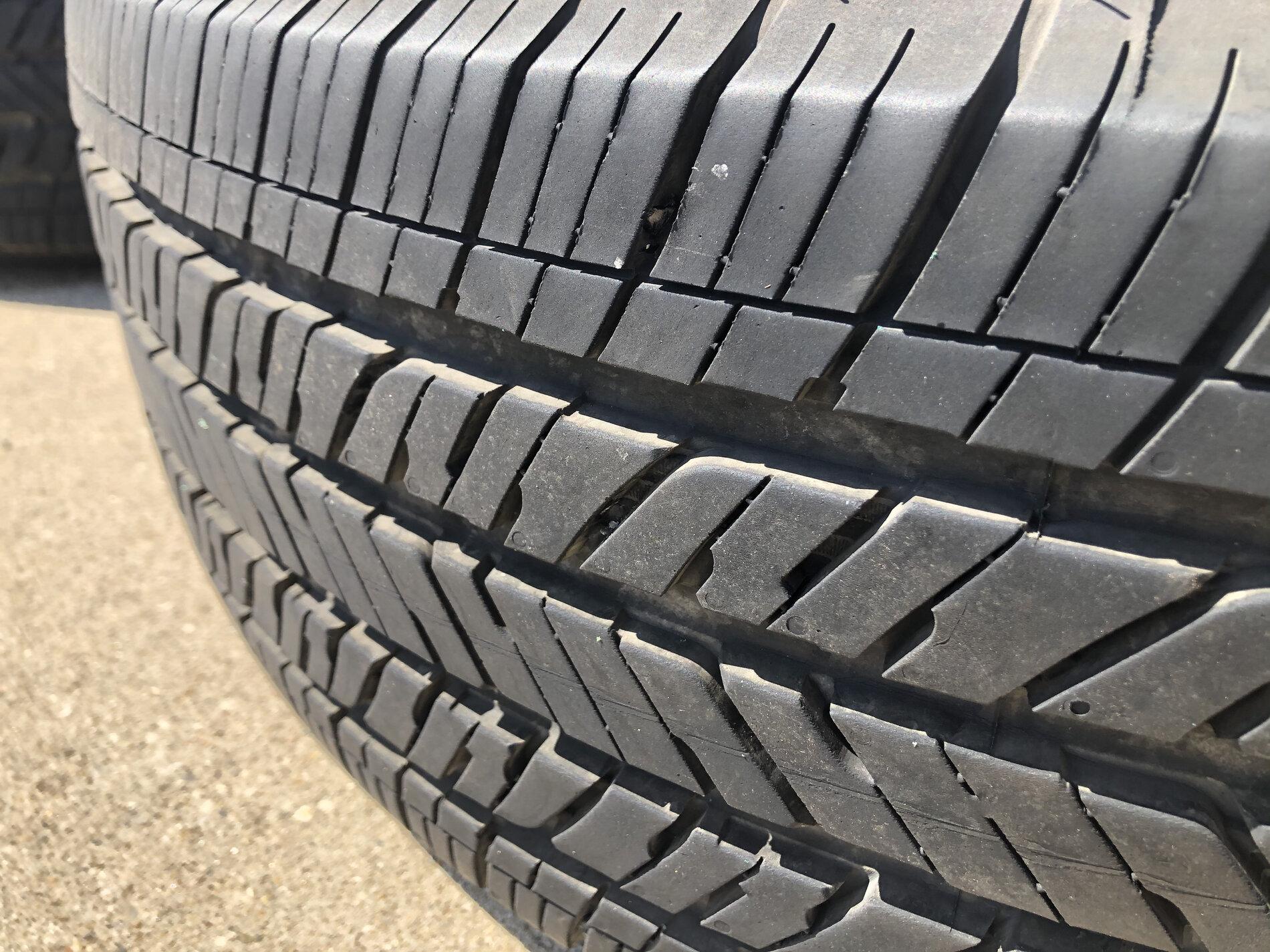 Jeep Gladiator Gladiator Overland Takeoffs - 18" Rims w/ 255/70R18s w/ TPMS and Spare IMG_6246