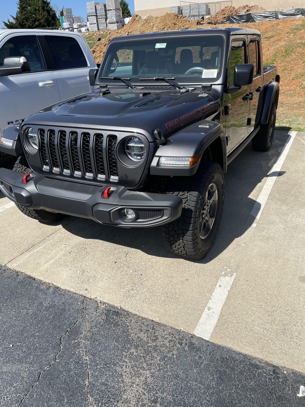 Jeep Gladiator Gupton Motors up to 8% below invoice 665DB841-8EC1-4D09-B29E-8D0F02B94242