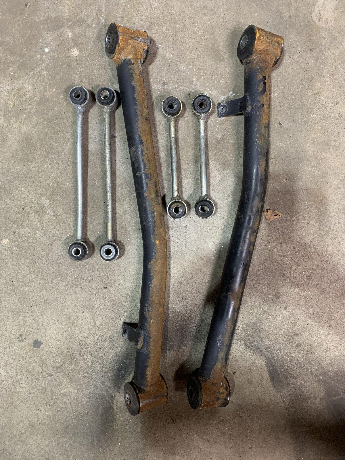 Jeep Gladiator Removed my Daystar spacer lift and noticed damage to the sway bar links 1617397609533