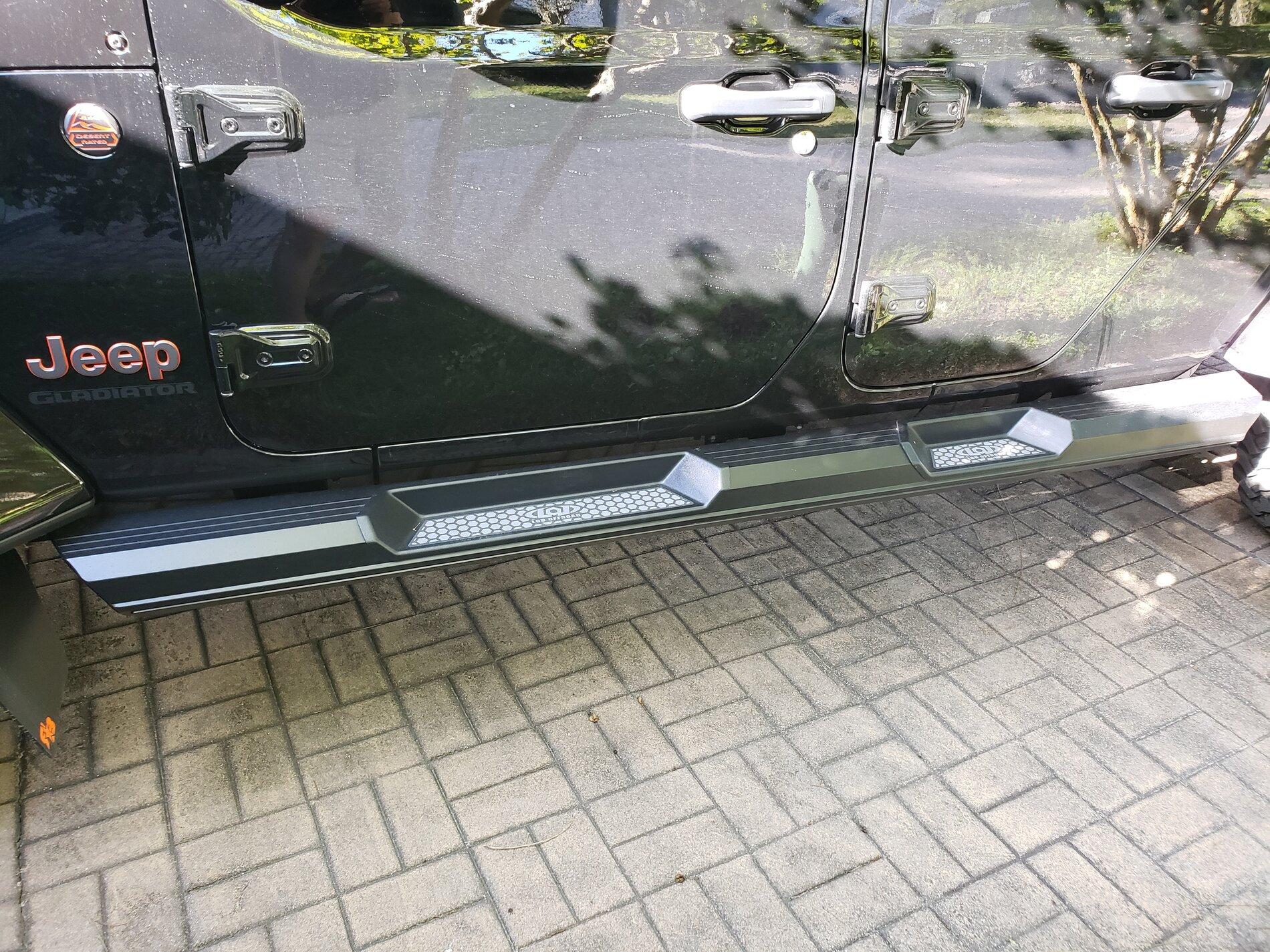 Jeep Gladiator LoD steps 20210402_173201