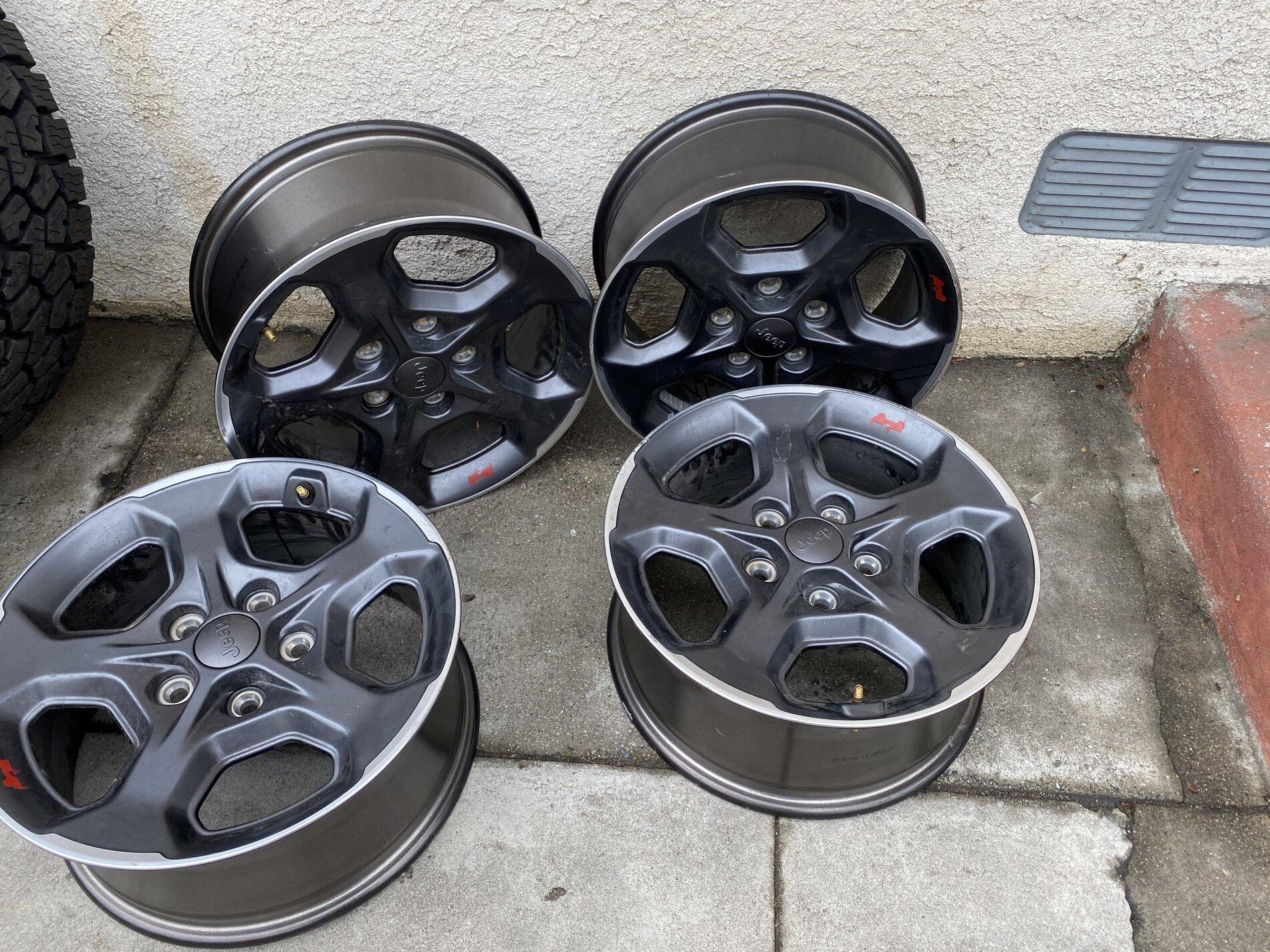 Jeep Gladiator Stock Jeep Gladiator Rubicon rims for sale IMG_5425.JPG
