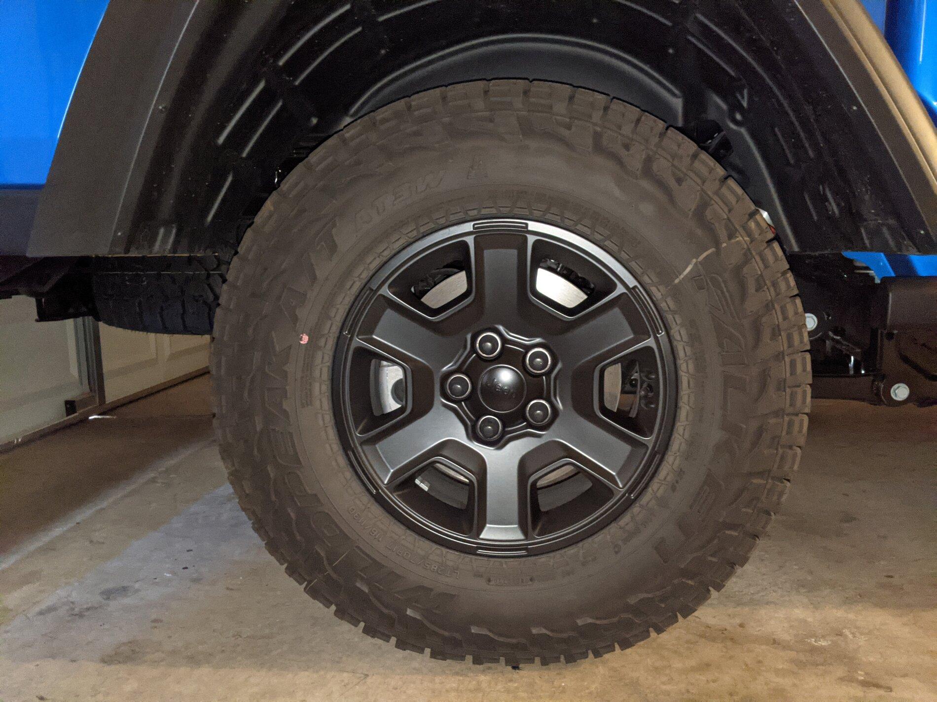 Jeep Gladiator Mojave wheels & tires & Tpms Mojave Tire