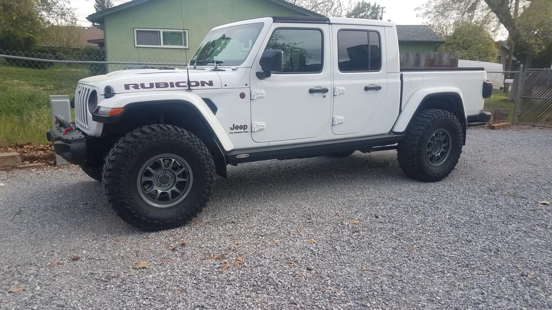 Jeep Gladiator Method Wheels MR313 or MR703? 20210403_182519