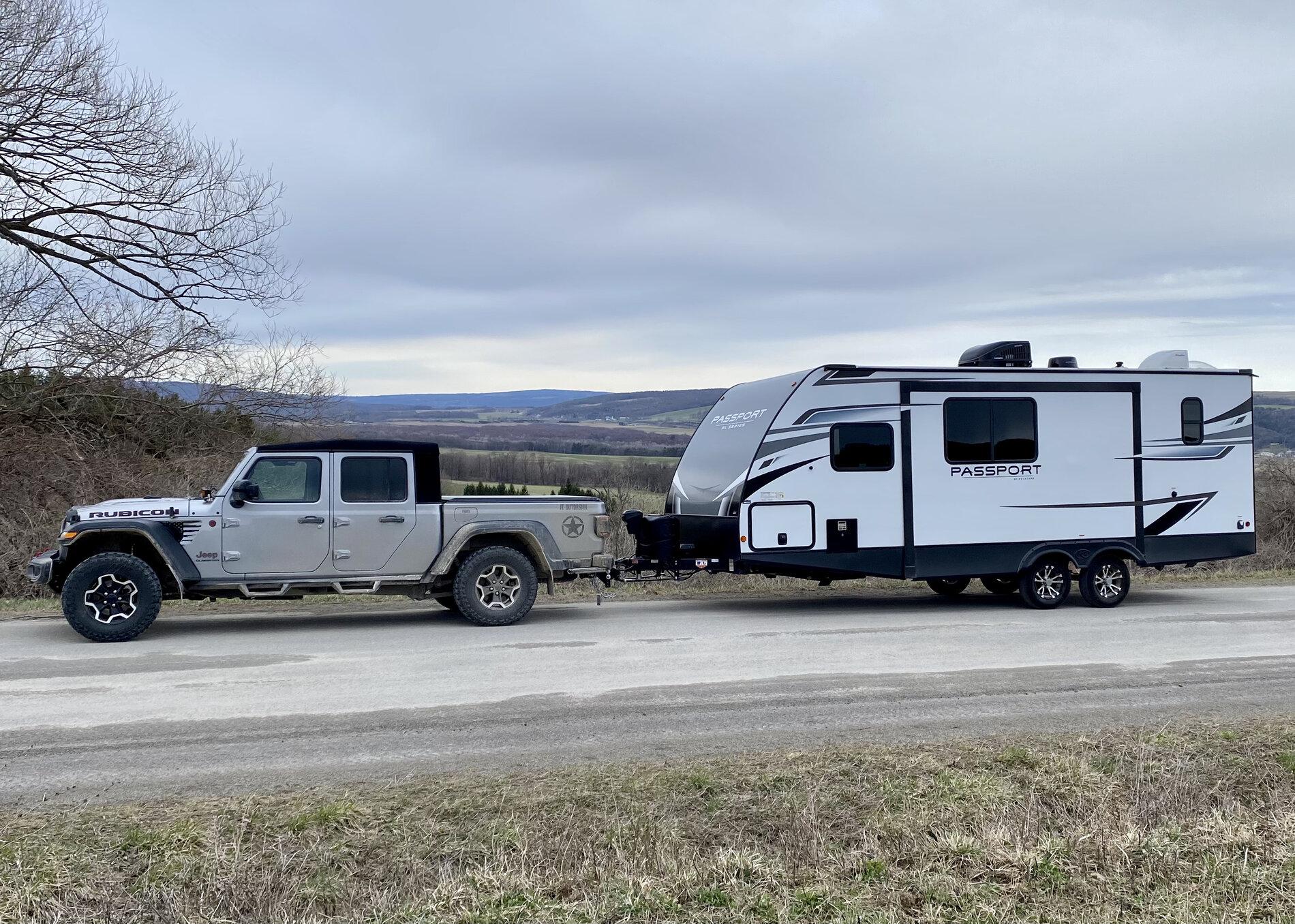 Jeep Gladiator Travel Trailer Debate- Experienced Opinions Wanted E7F4D4CF-736D-499E-83C8-CE9A2ED20241
