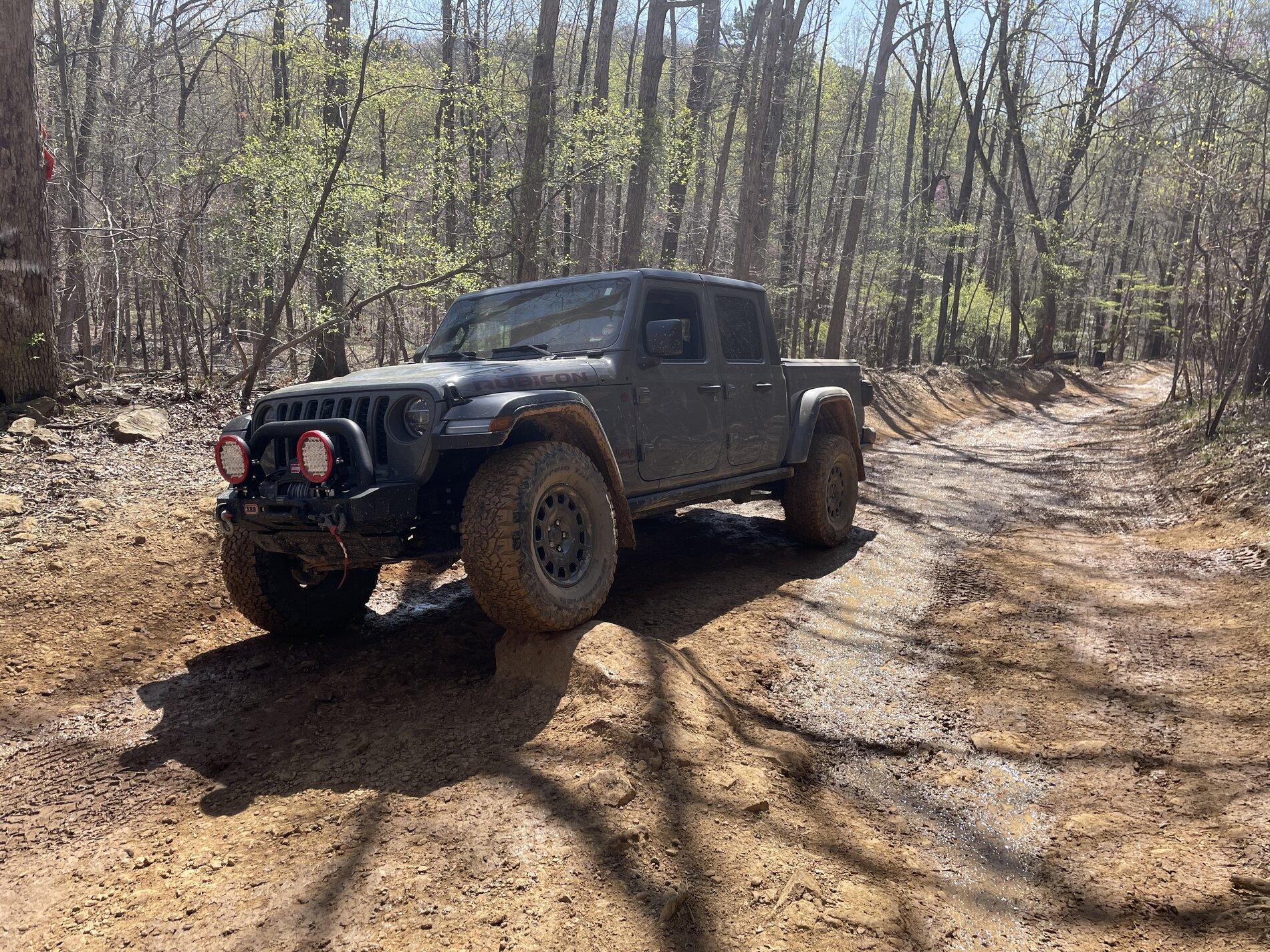 Jeep Gladiator No name stringray JTR 6-spd C953AF9A-4A41-447C-A6F3-705316B5BA2E