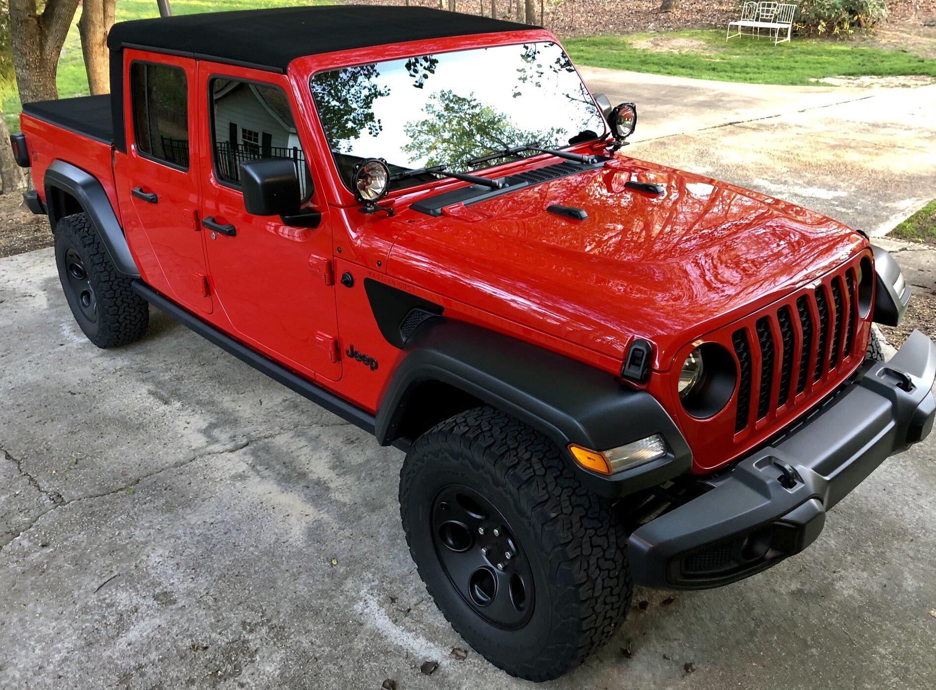 Jeep Gladiator FIRECRACKER RED Gladiator JT Club 3459E3CC-4E1C-4E30-8697-76A70D5D12F3