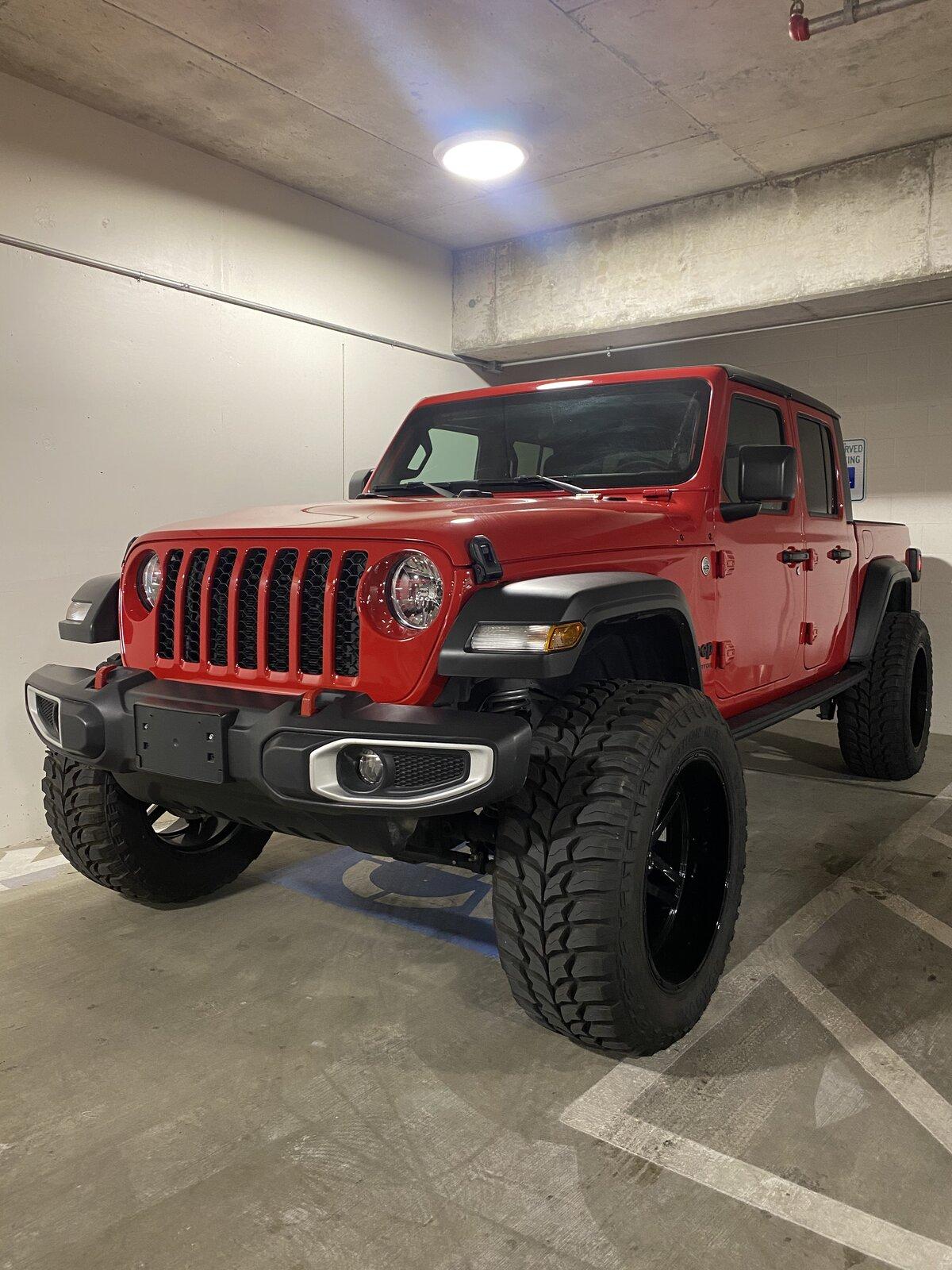 Jeep Gladiator FIRECRACKER RED Gladiator JT Club F2E33527-903F-4EEF-889F-4394F0284867