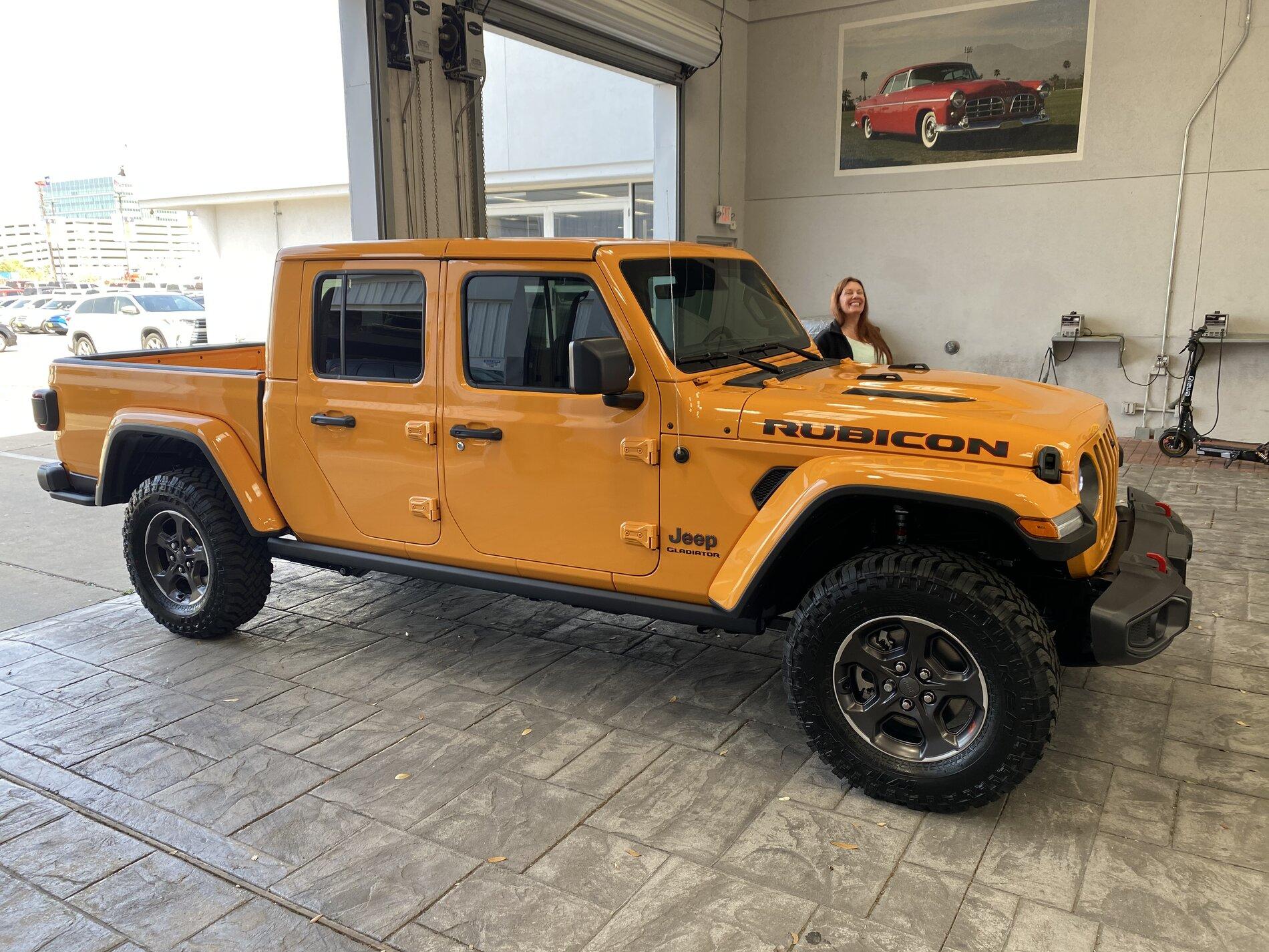 Jeep Gladiator Cargo Management Options B6608CBB-5DA8-4DFF-8B8A-87892D780EC3