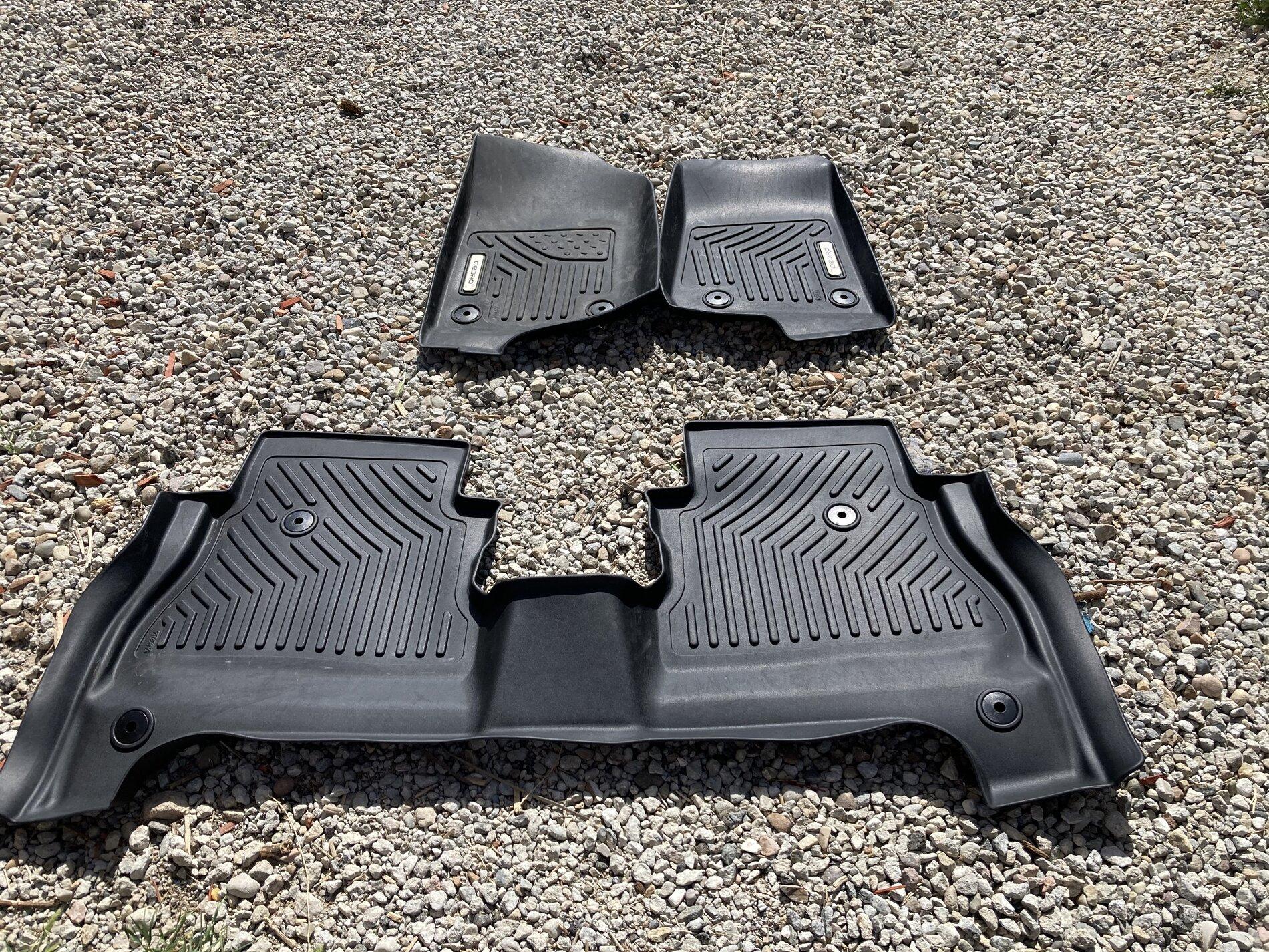 Jeep Gladiator 2020 Jeep Gladiator floor mats $100 30CE6433-3C35-4B85-8F65-33C83C0AE8A8