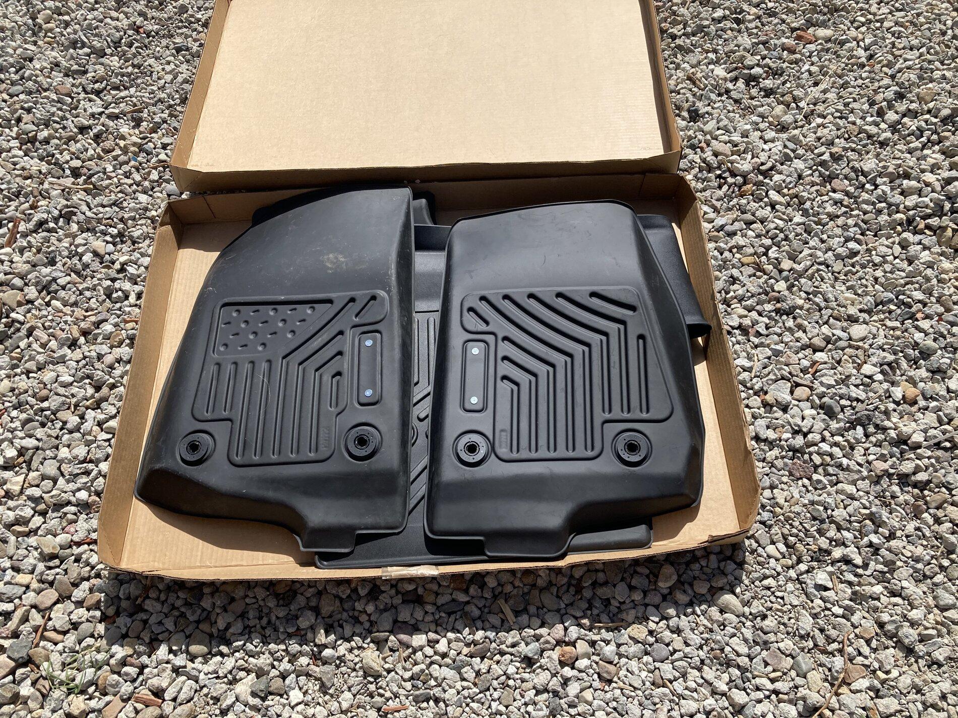 Jeep Gladiator 2020 Jeep Gladiator floor mats $100 9E333414-9D41-49DA-BCBB-DADCDFFF216A