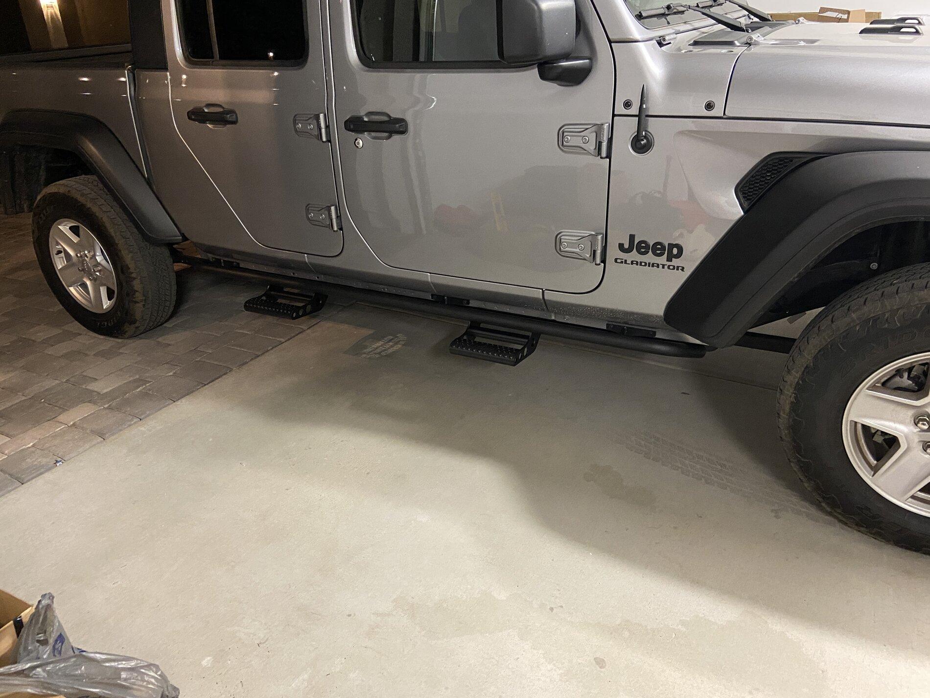 Jeep Gladiator Does anyone has N-FAB RKR ROCK RAILS on? If so can you post pictures IMG_4047.JPG