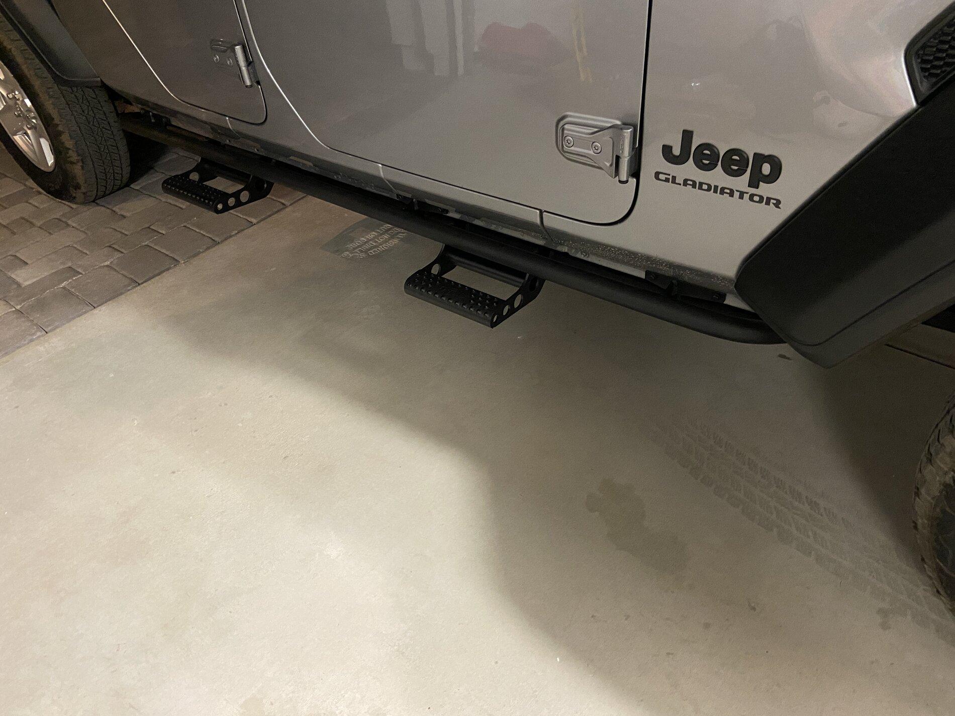Jeep Gladiator Does anyone has N-FAB RKR ROCK RAILS on? If so can you post pictures IMG_4048.JPG