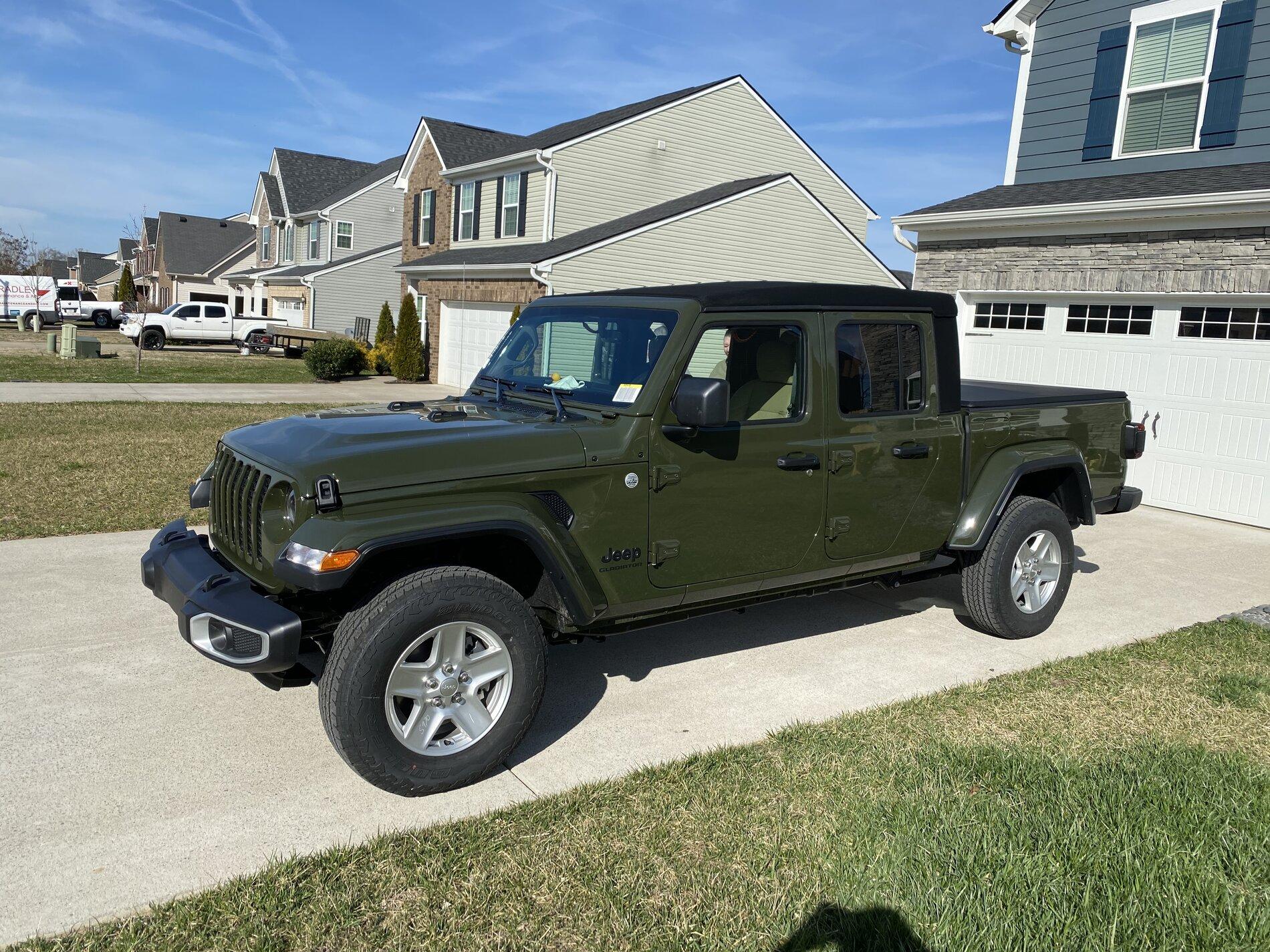 Jeep Gladiator Was the Dealer telling the Truth?? 0A8BEA89-0A32-4EEC-944E-6B59BF146F2C