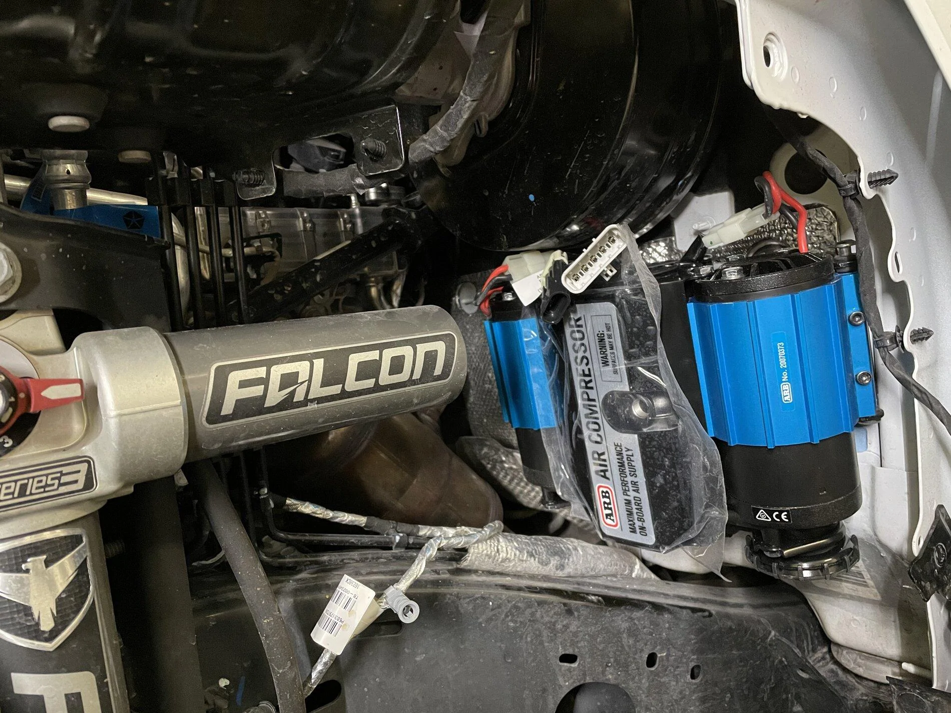 Jeep Gladiator Jeep Wagoneer / Spartan Build [7 Seater Gladiator] E1F1AB1F-C6F1-4E63-9D3F-5BCDEDC9F88B