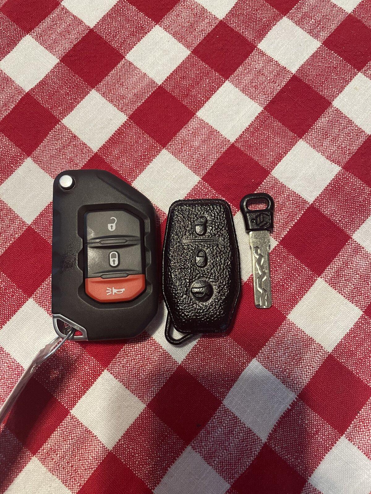 Jeep Gladiator Re-engineering the brick (keyfob) 0D194AA7-3ACB-4B67-B3C3-0EEB23DA3DDB
