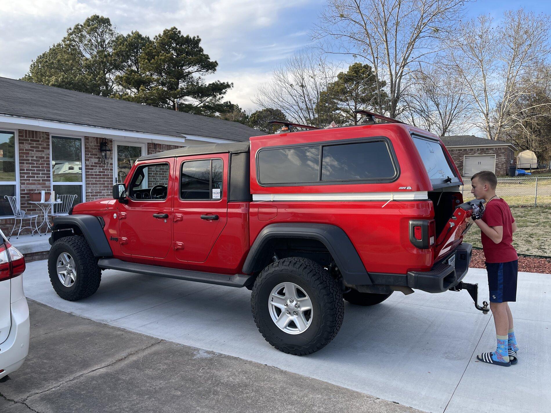 Jeep Gladiator A.R.E. Camper Shell With Soft Top Gladiator 24593FC0-0D2C-463E-B9EA-2B2C0F3732B1
