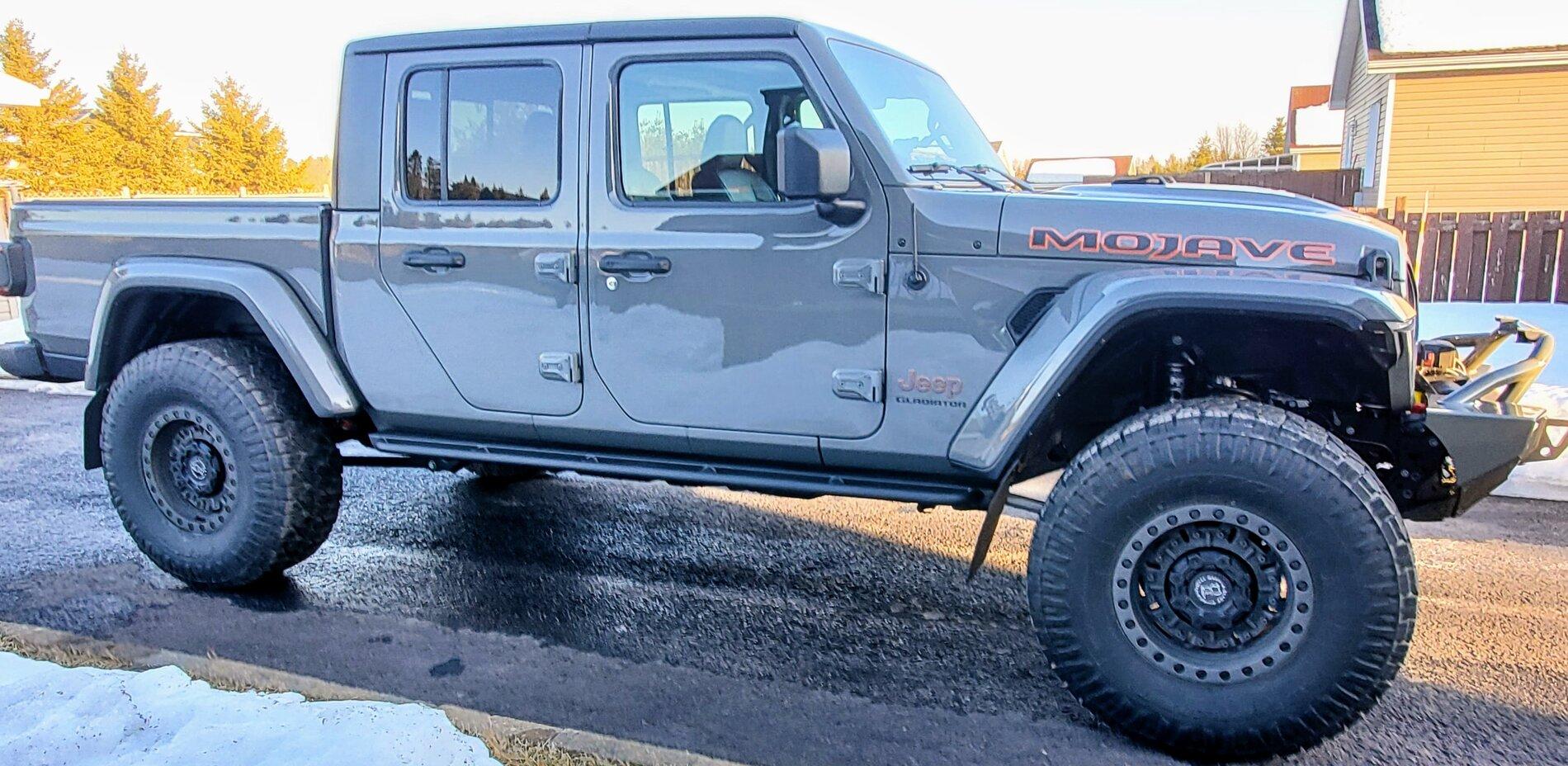 Jeep Gladiator Sting-Gray owner... show me your gray wheels 20210321_181400~2